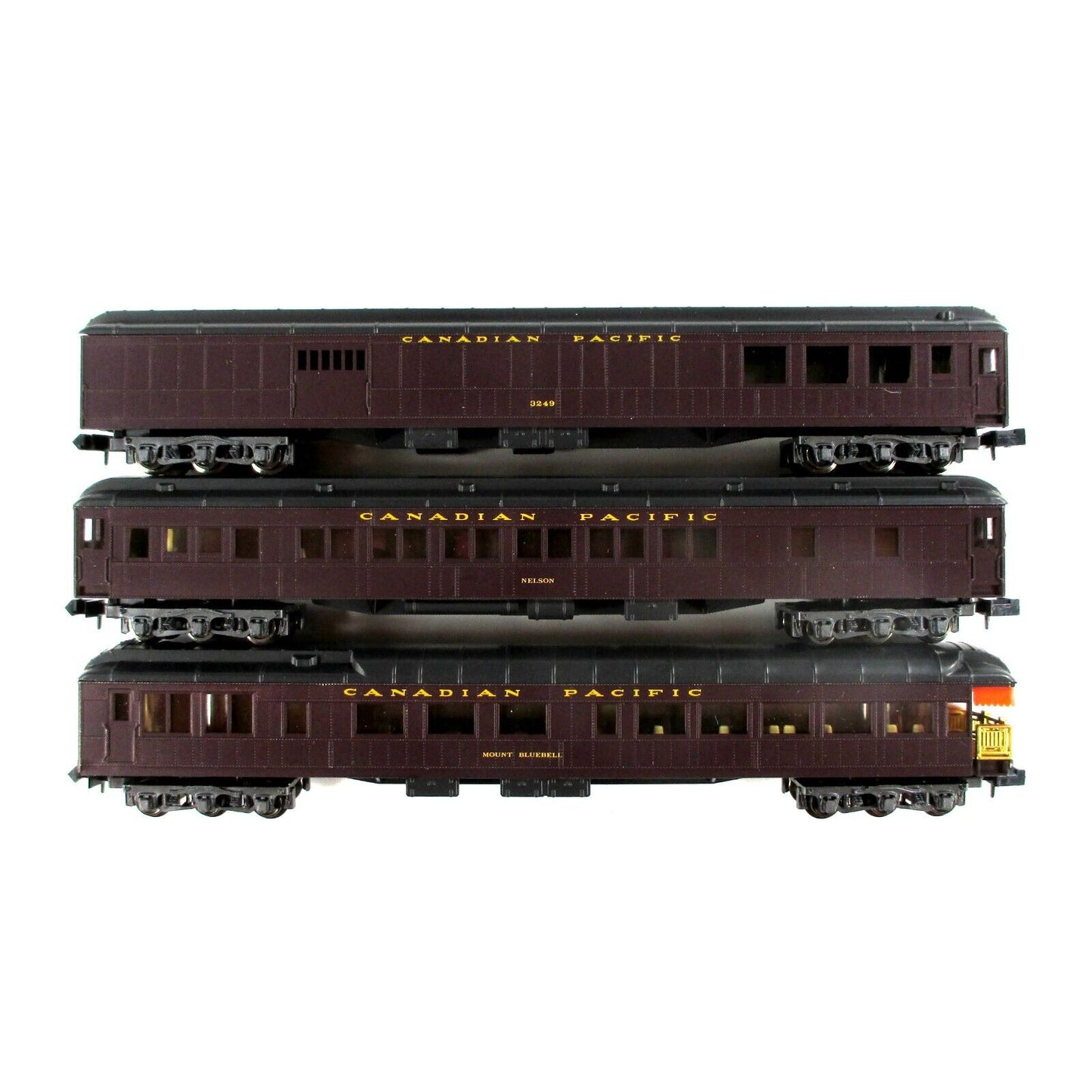 N Scale *CANADIAN PACIFIC* Heavyweight 3-Passenger Set - Arnold / Rivarossi 0591