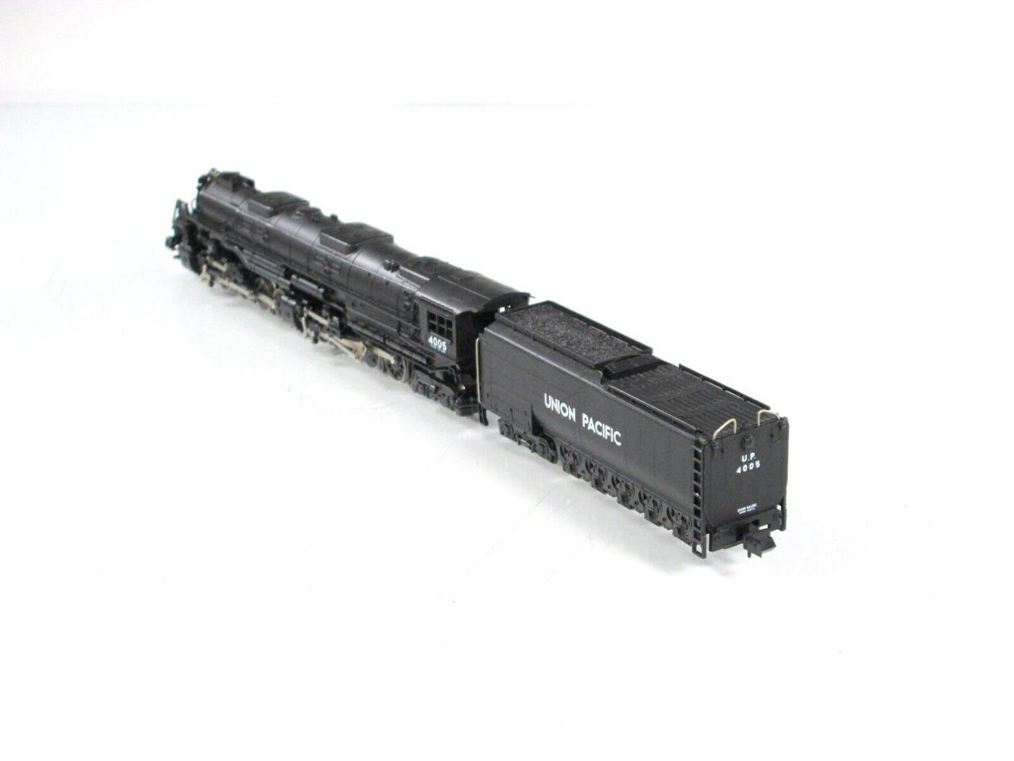 N Scale **UNION PACIFIC** 4-8-8-4 BIG BOY Locomotive & Tender #4005 -- Rivarossi