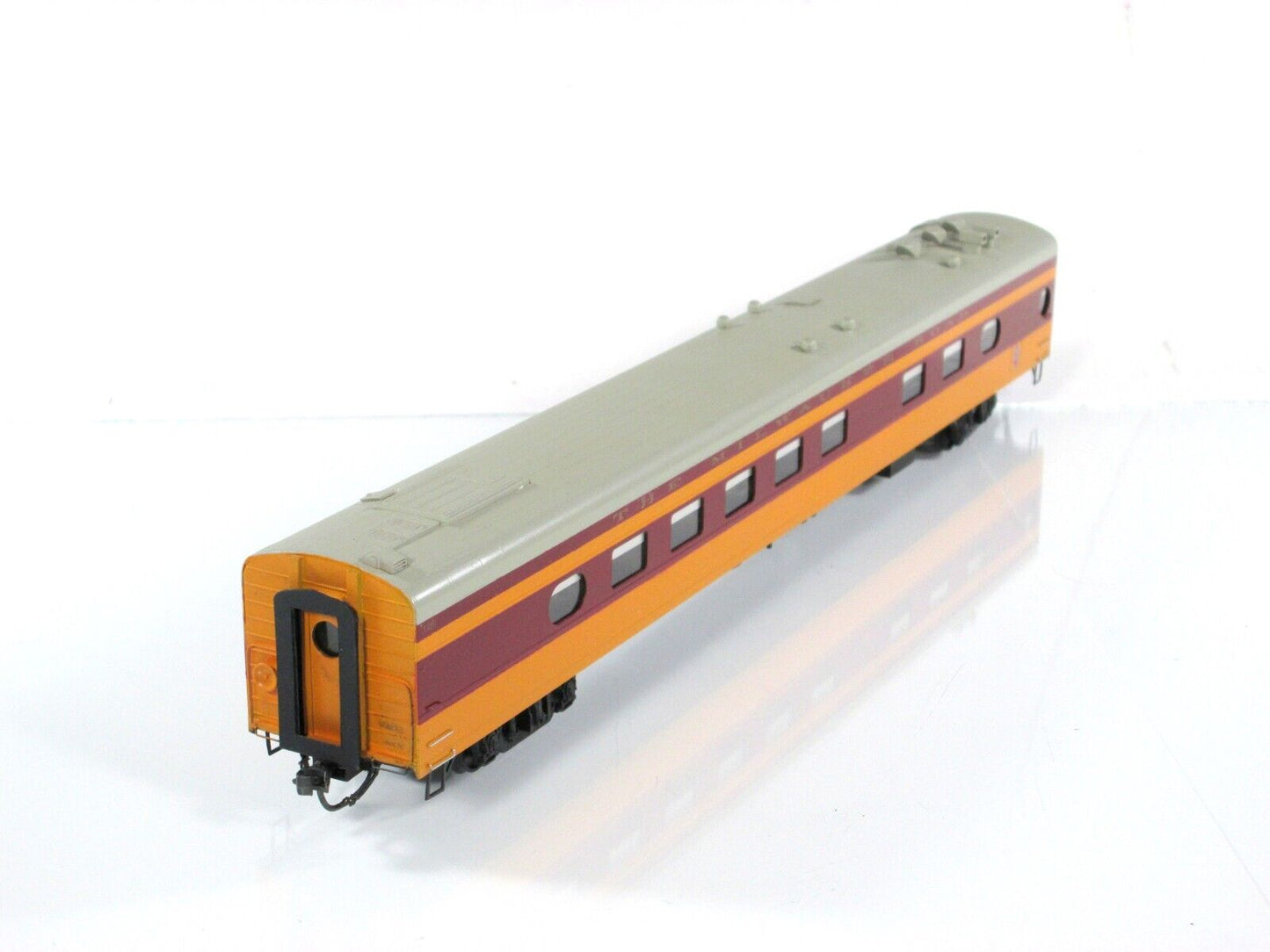 HO Scale BRASS **Milwaukee Road Hiawatha 40-Seat Diner** SHOREHAM SHOPS, MILW 05
