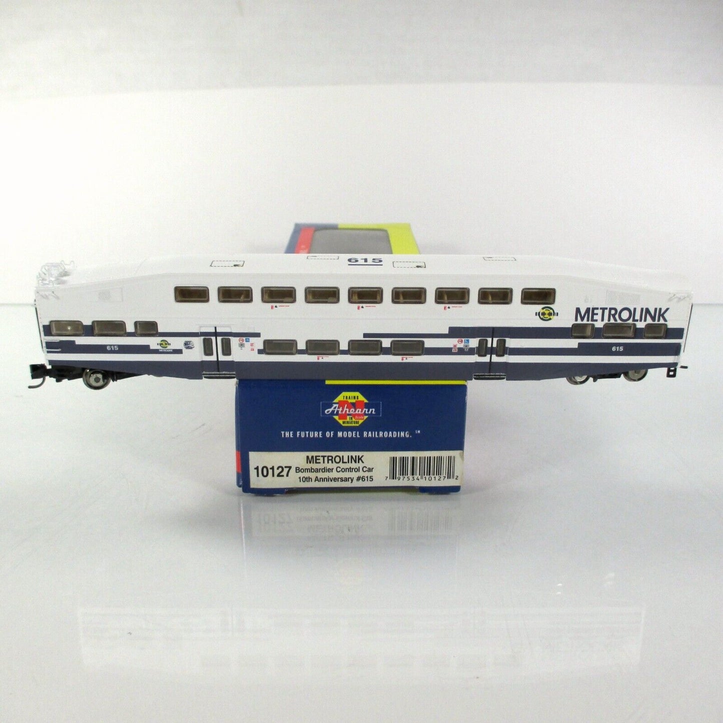 N Scale METROLINK Bombardier Passenger Commuter Control Car #615 - Athearn 10127