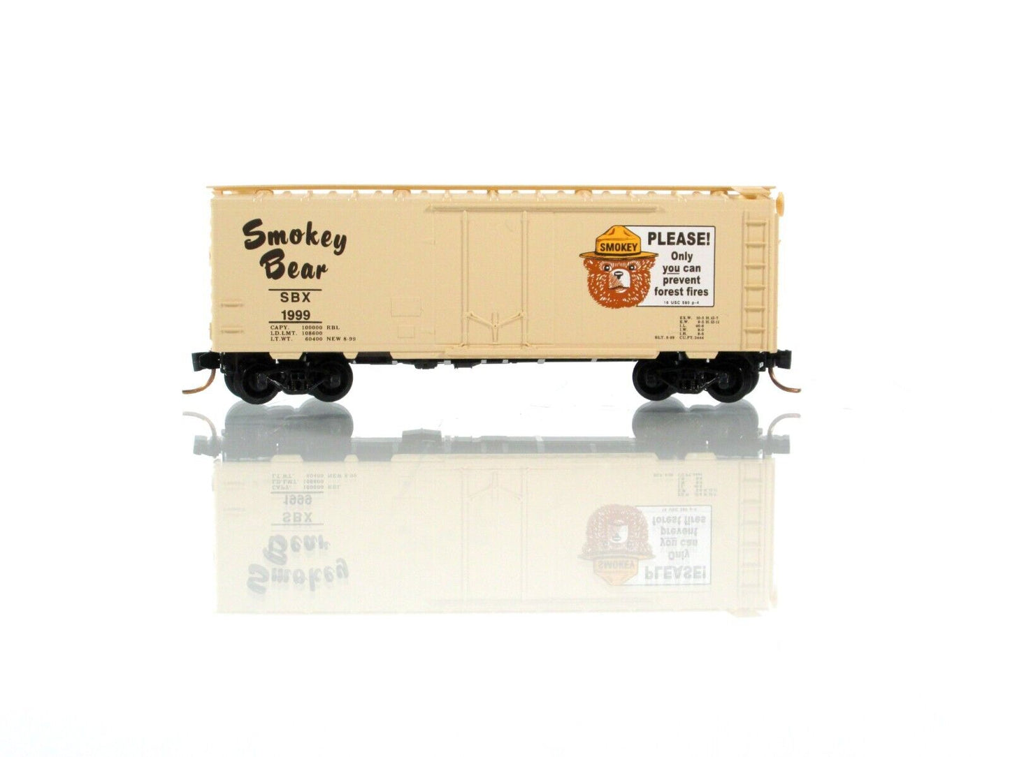 N Scale ***SMOKEY BEAR*** Fire Prevention Box Car, SBX 1999 - Micro Trains 21260