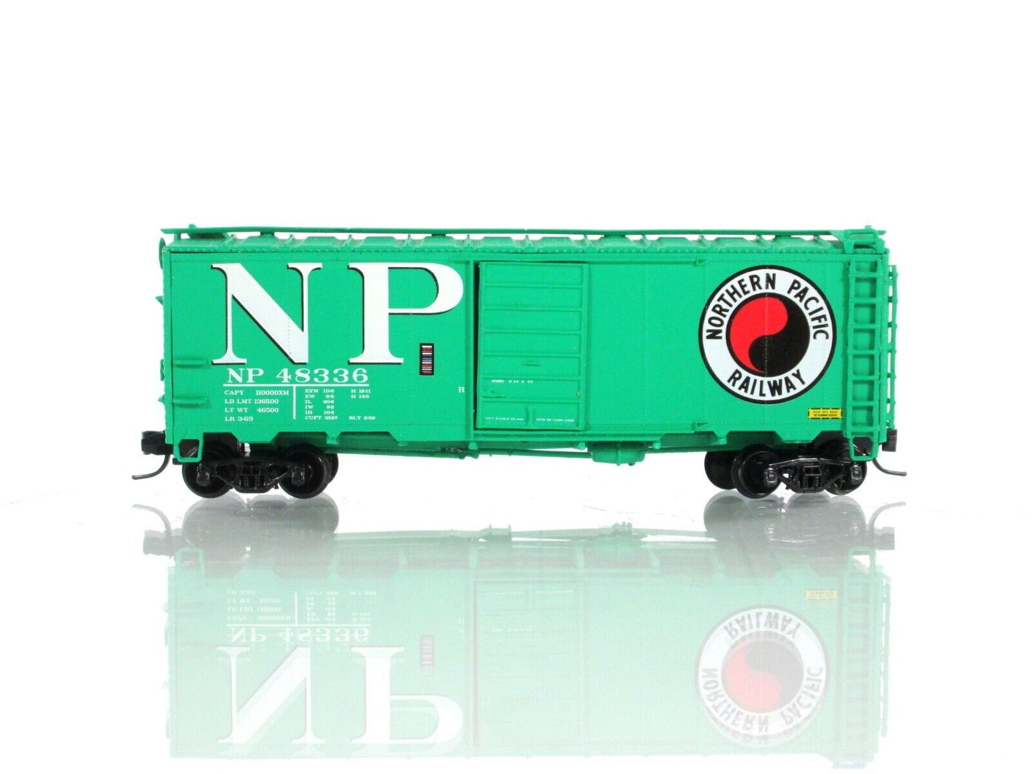 N Scale ****NORTHERN PACIFIC**** 40' Box Car 6-Pack Set ---- Intermountain 65749