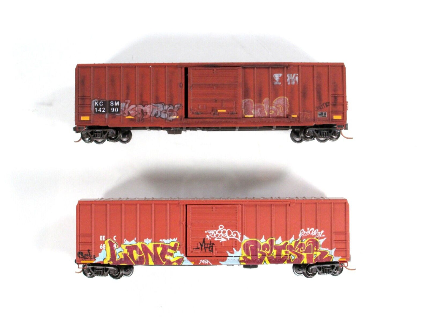 N Scale ***DAY of the DEAD*** HALLOWEEN Graffiti Box Cars, Micro Trains 99305470
