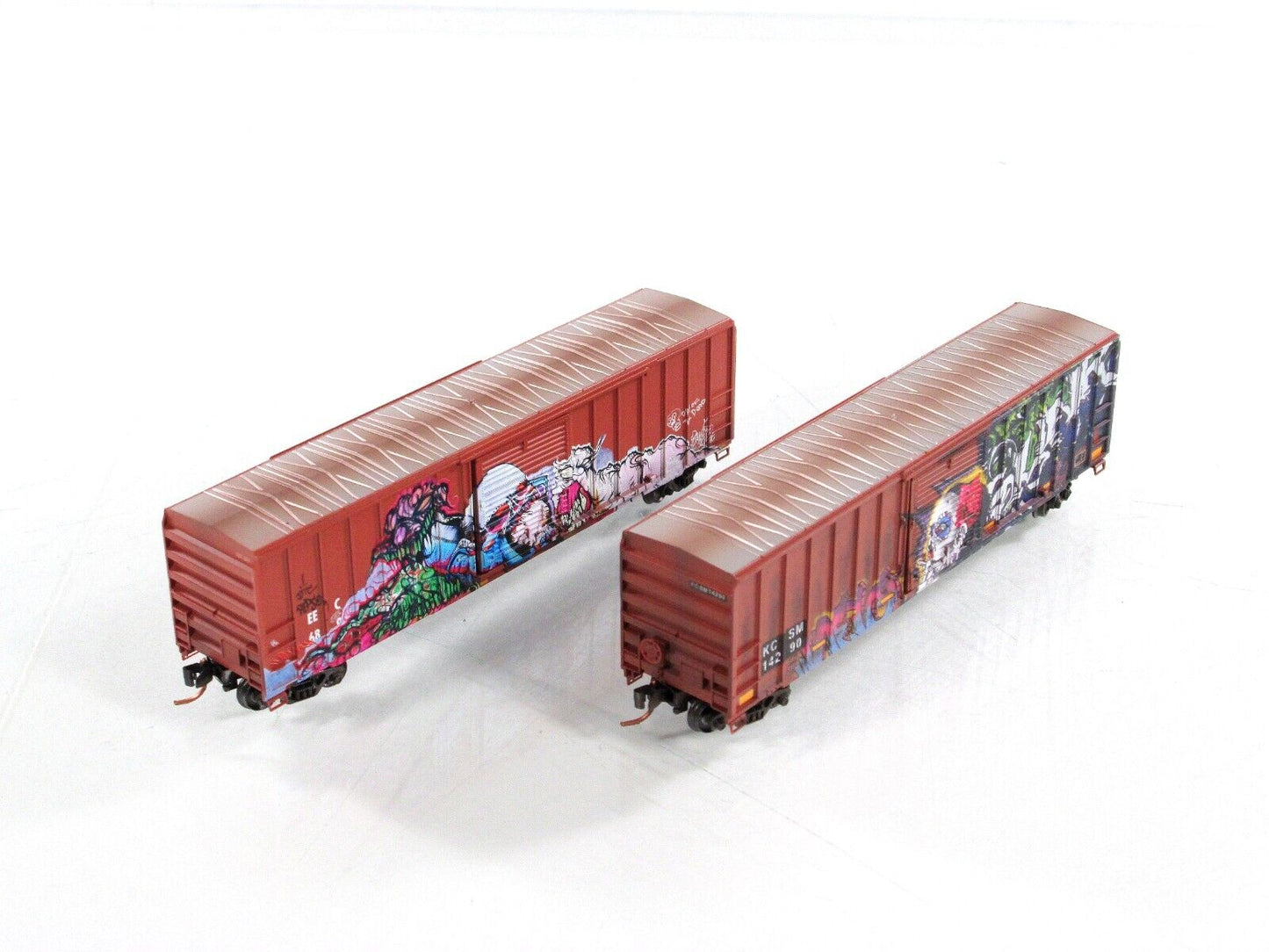 N Scale ***DAY of the DEAD*** HALLOWEEN Graffiti Box Cars, Micro Trains 99305470