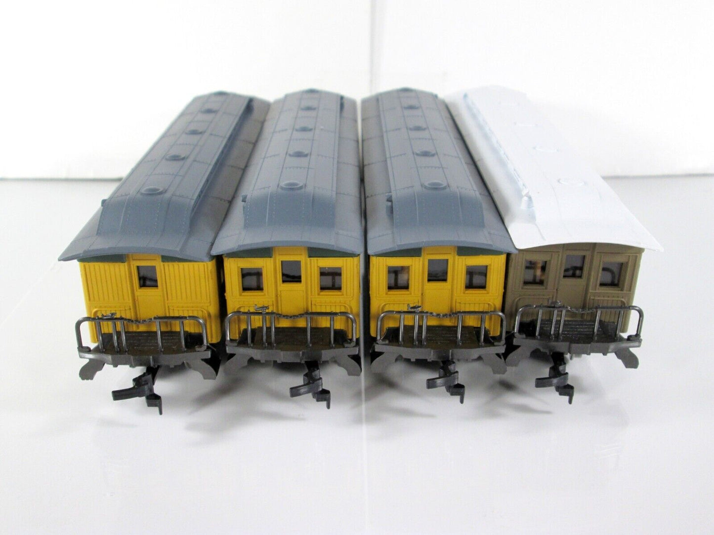 HO Scale **VIRGINIA & TRUCKEE** Old Timer Overland Passenger Set -Rivarossi 6900