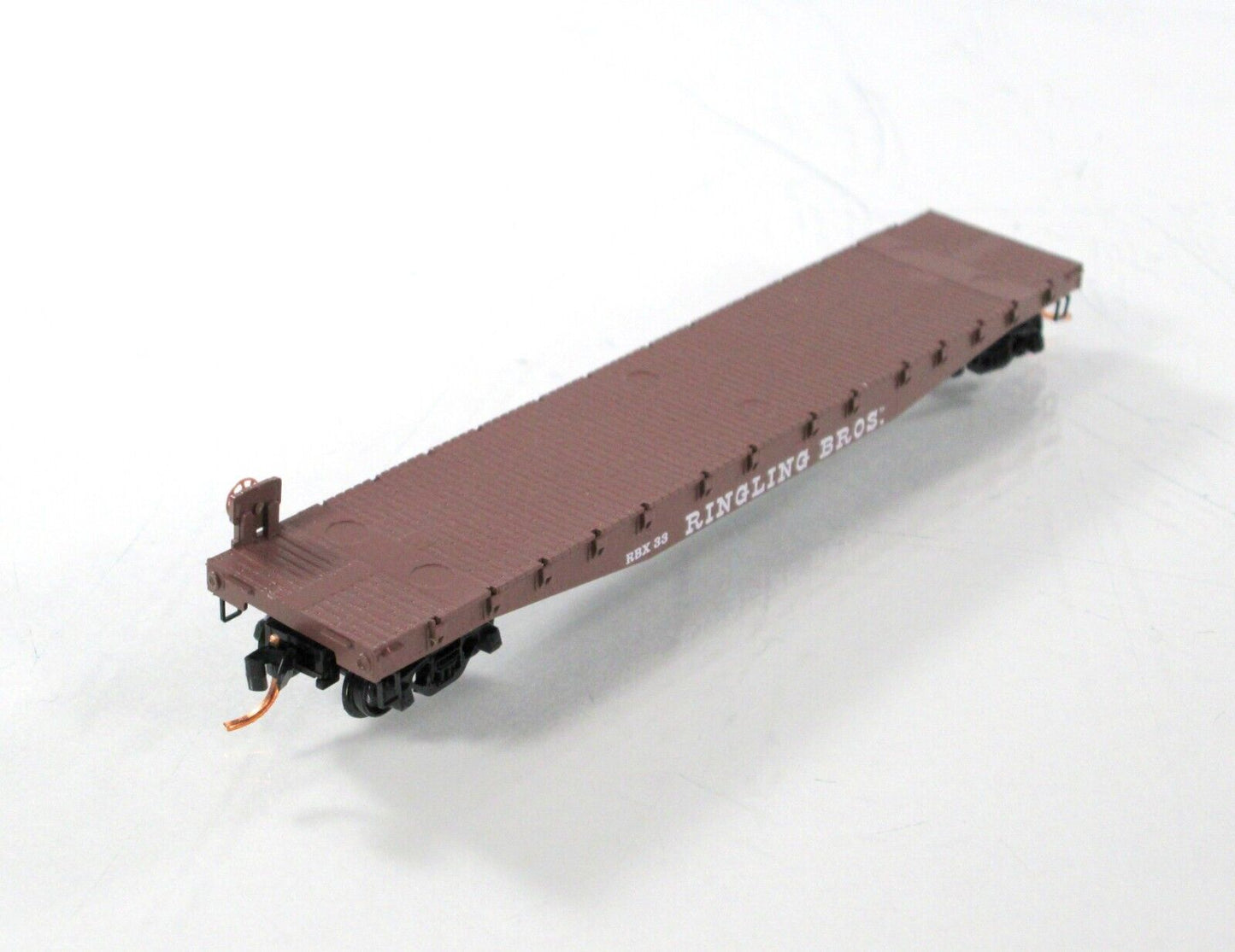 N Scale ***RINGLING Bros*** Circus 50' Flat Car, RBBX 33 - Micro Trains 04500393