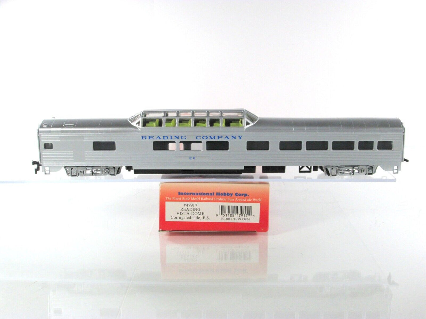 HO Scale ***READING*** Silver Lightweight Passenger Car 8-Pack Set --- IHC 47918