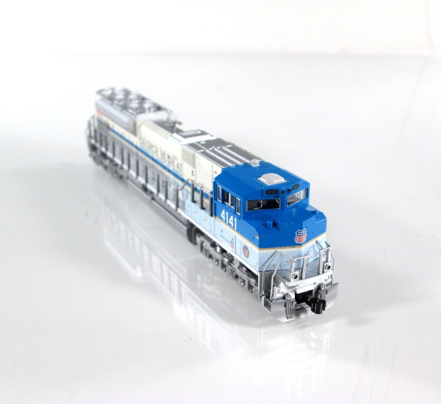 N Scale **GEORGE BUSH** Diesel Locomotive 4141, Kato 176-8411, DCC Ready **C-10!