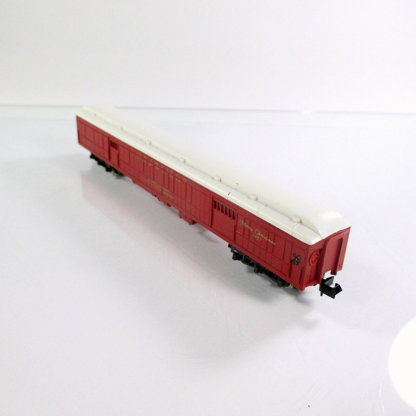 N Scale **CHRISTMAS 1987** Toyland Express Baggage Passenger Car, Con-Cor 008702