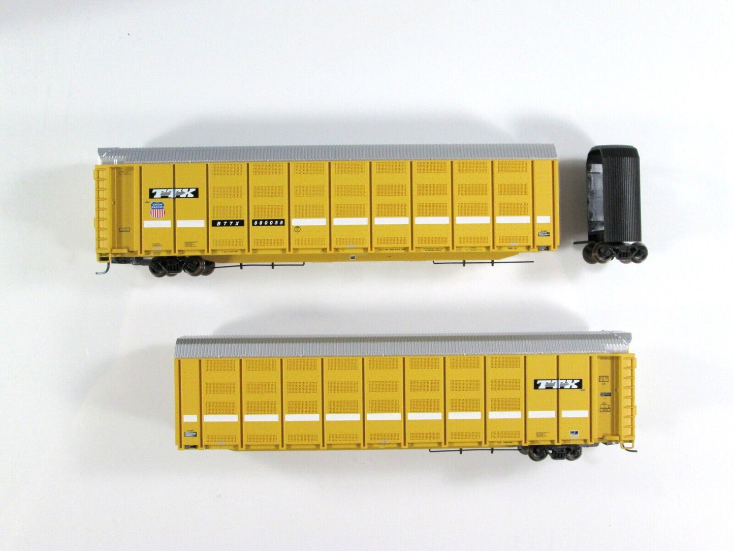 N Scale ***UNION PACIFIC*** Articulated Auto Carrier, BTTX 880055 -- Atlas 40923