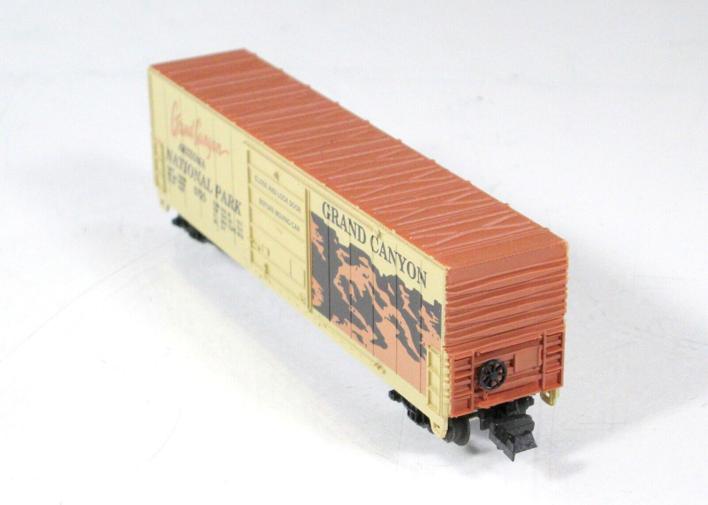 N Scale ***GRAND CANYON*** National Park, Arizona 50' Box Car ---- Bev-Bel 10054