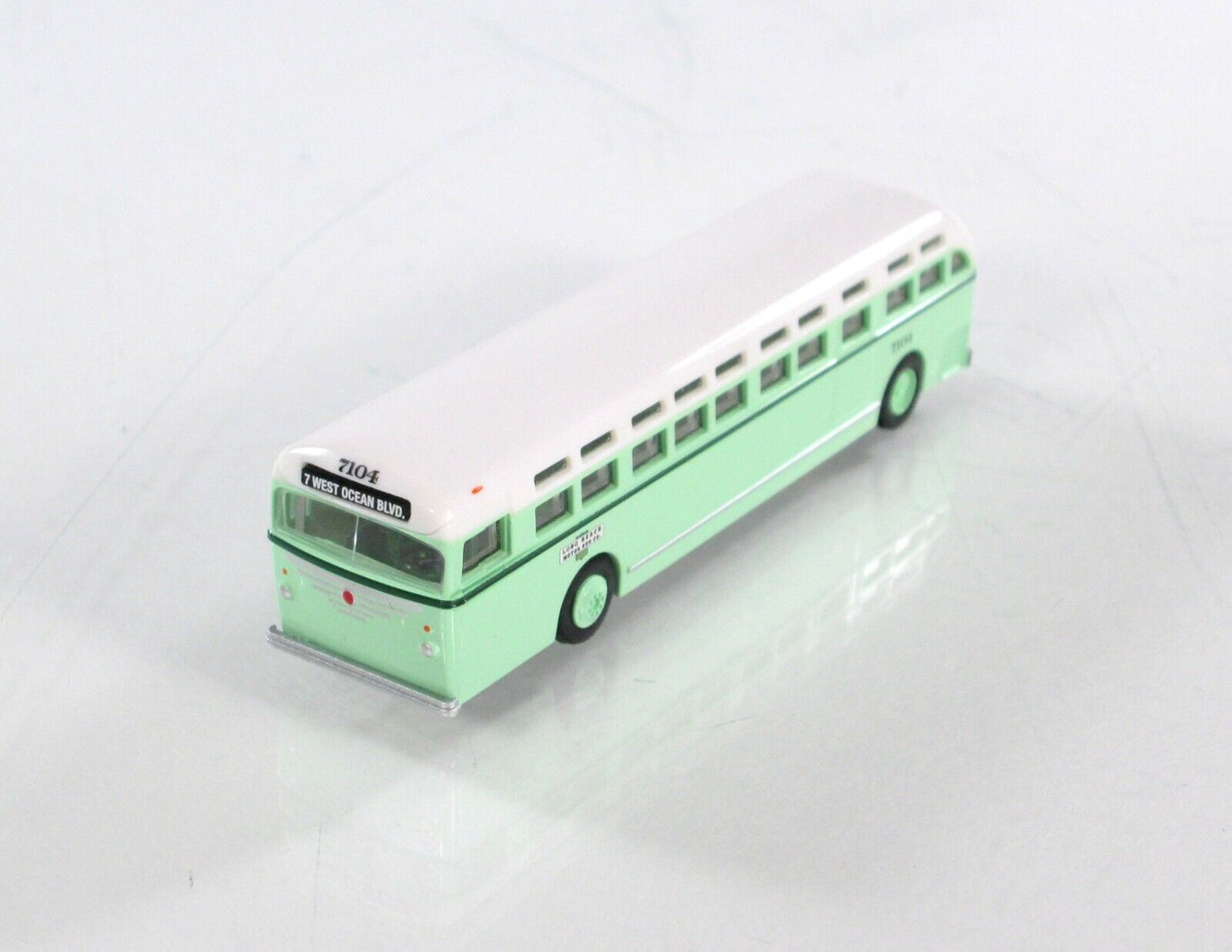 N Scale ***LONG BEACH MOTOR BUS Co.*** Transit Coach #7104 -WHEELS of TIME 90702
