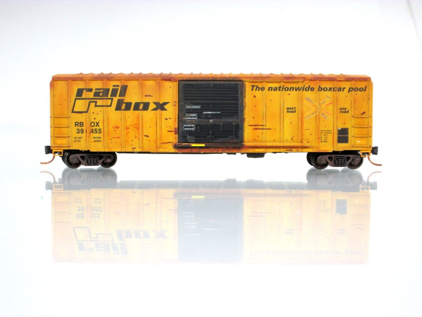 N Scale **RAILBOX GRAFFITI** Box Car #39455 - Micro Trains NSE MTL 17-124 *RARE*
