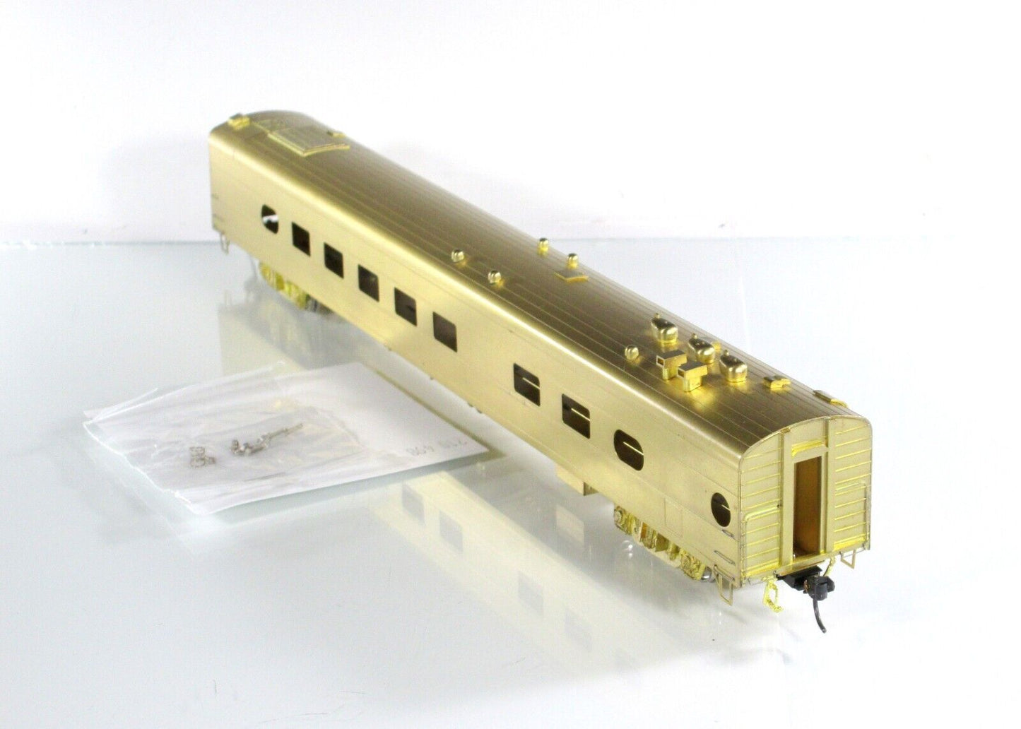 HO Scale BRASS **MILWAUKEE OLYMPIAN HIAWATHA #115 DINER** - ORIENTAL / SAMHONGSA