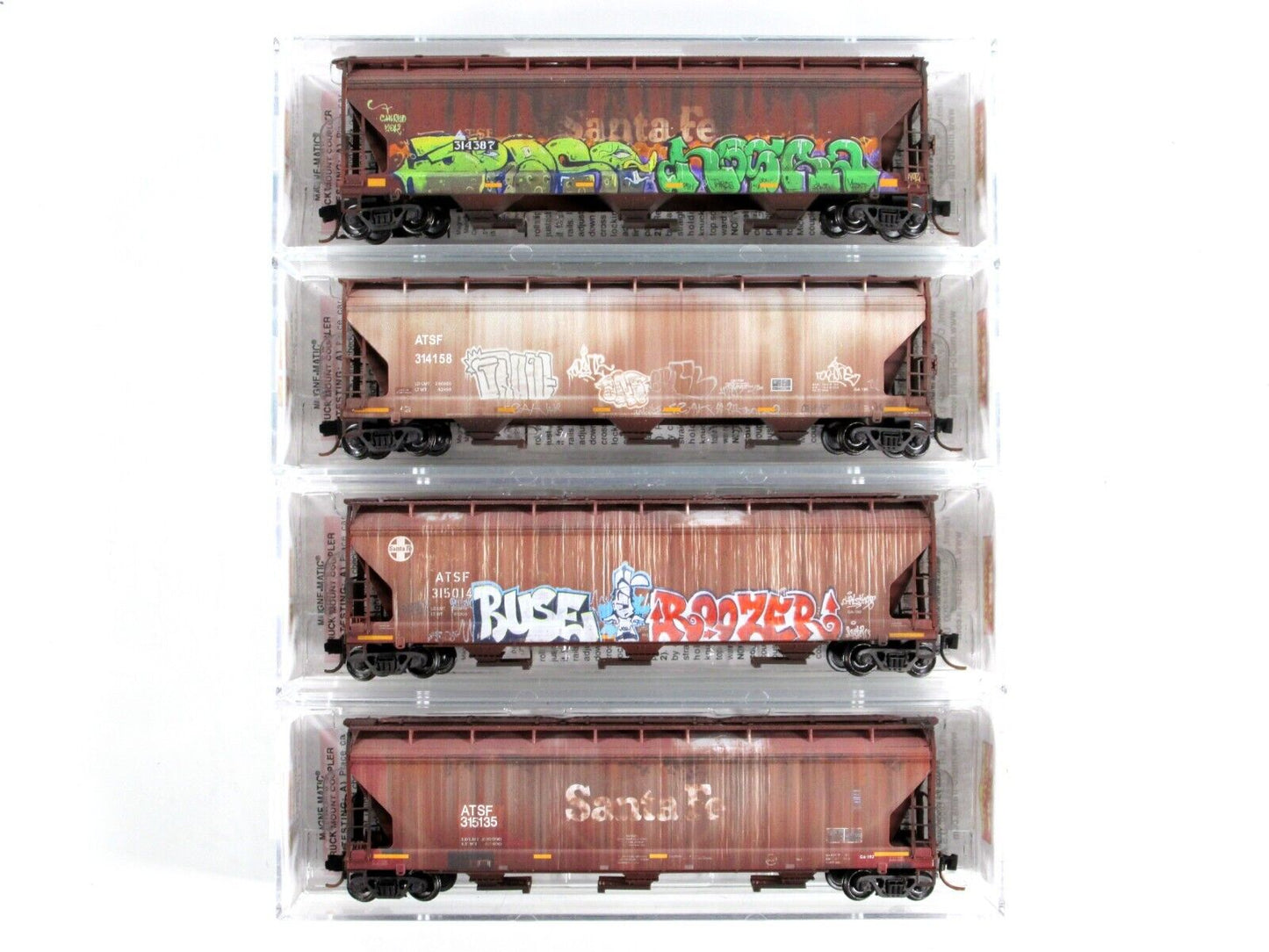 N Scale **SANTA FE** Weathered & Graffiti Hopper 4-Pack -- Micro Trains 99305550