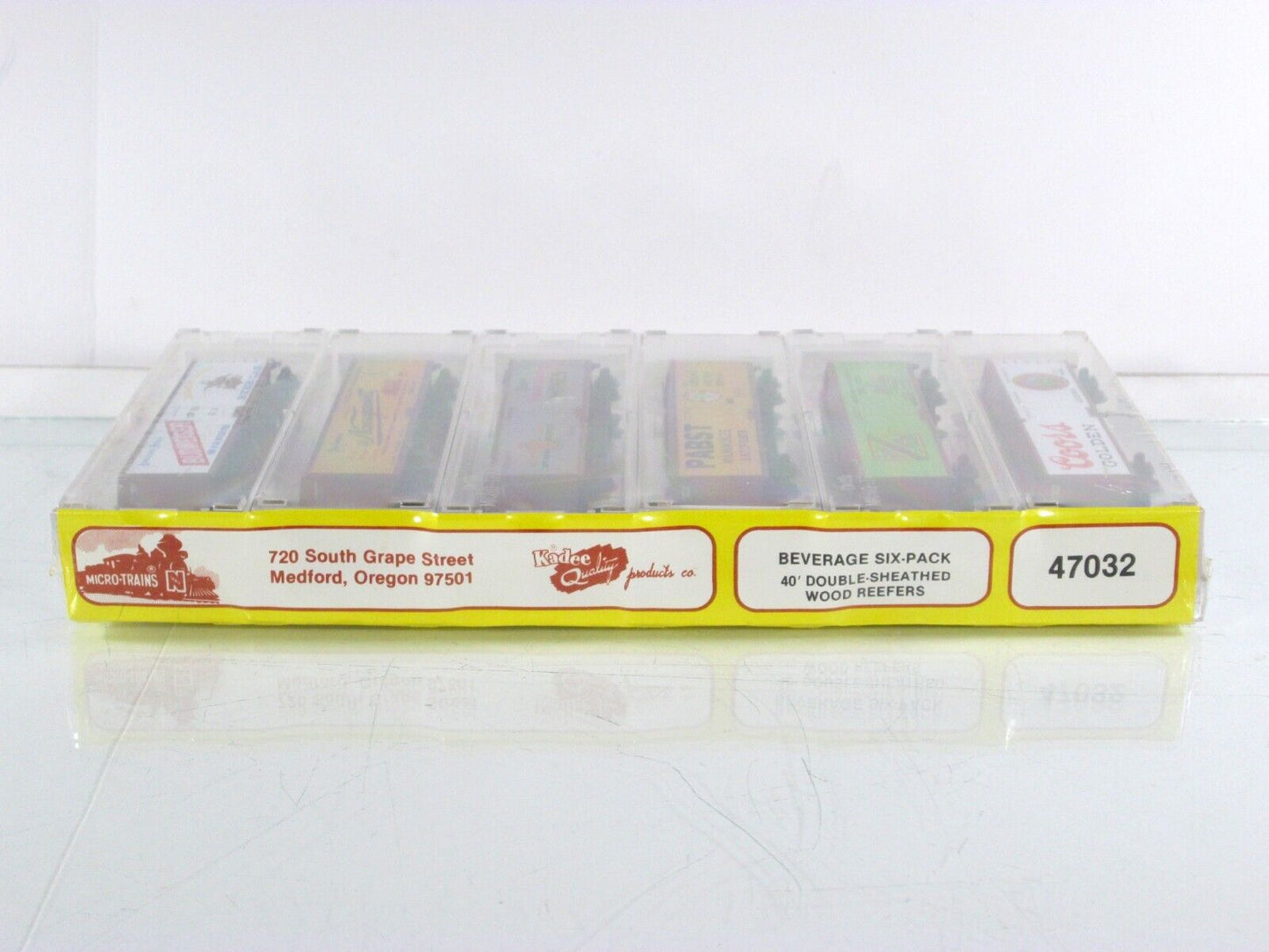 N Scale ***BREWERY, WINERY*** Beverage Reefer 6-Pack -- Kadee Micro Trains 47032