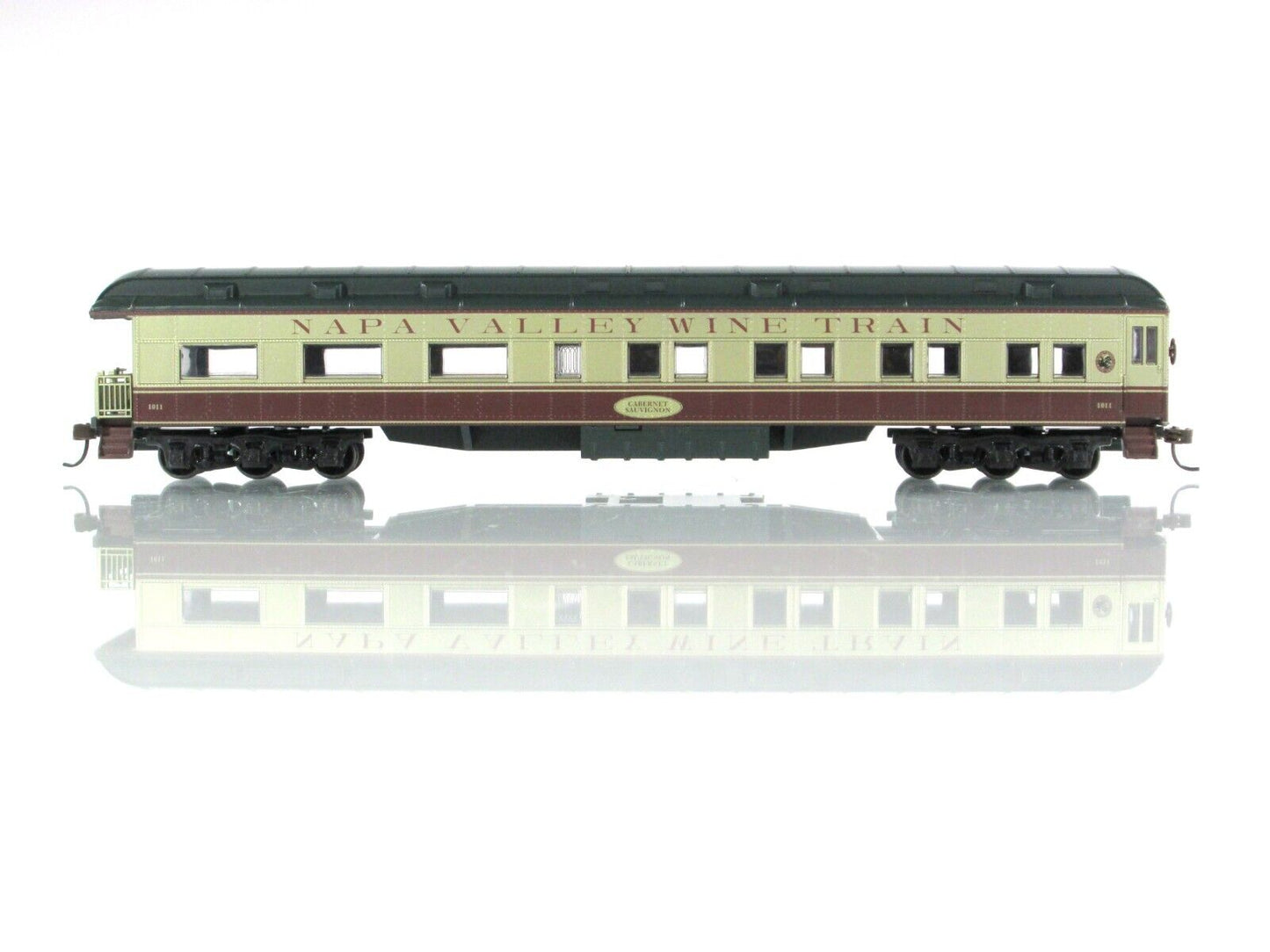 HO Scale *NAPA VALLEY* Observation "Cabernet Sauvignon" -Athearn 8504, Metal Whl