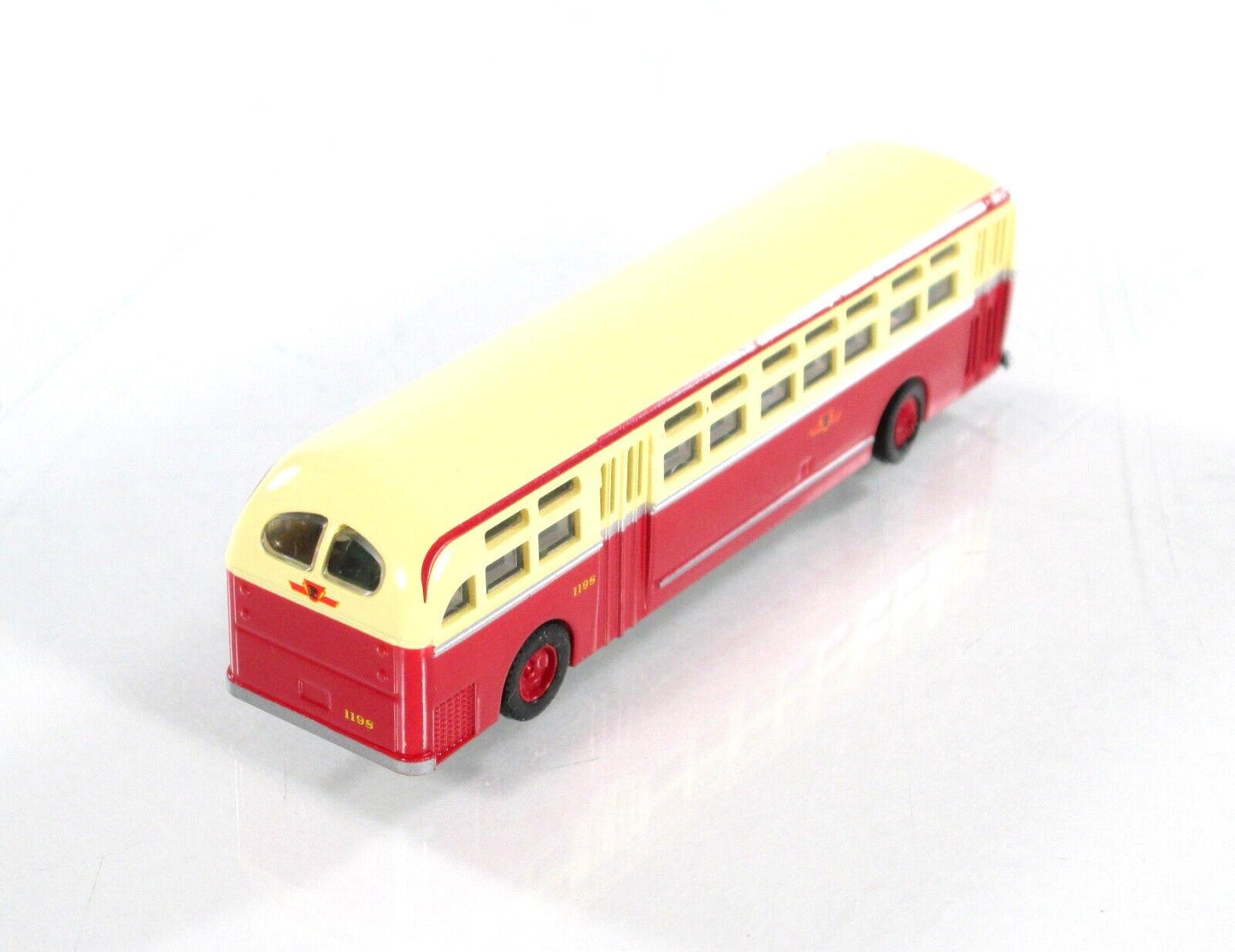 N Scale ***TORONTO*** Transit Motor Coach #1198 - WHEELS of TIME 90462