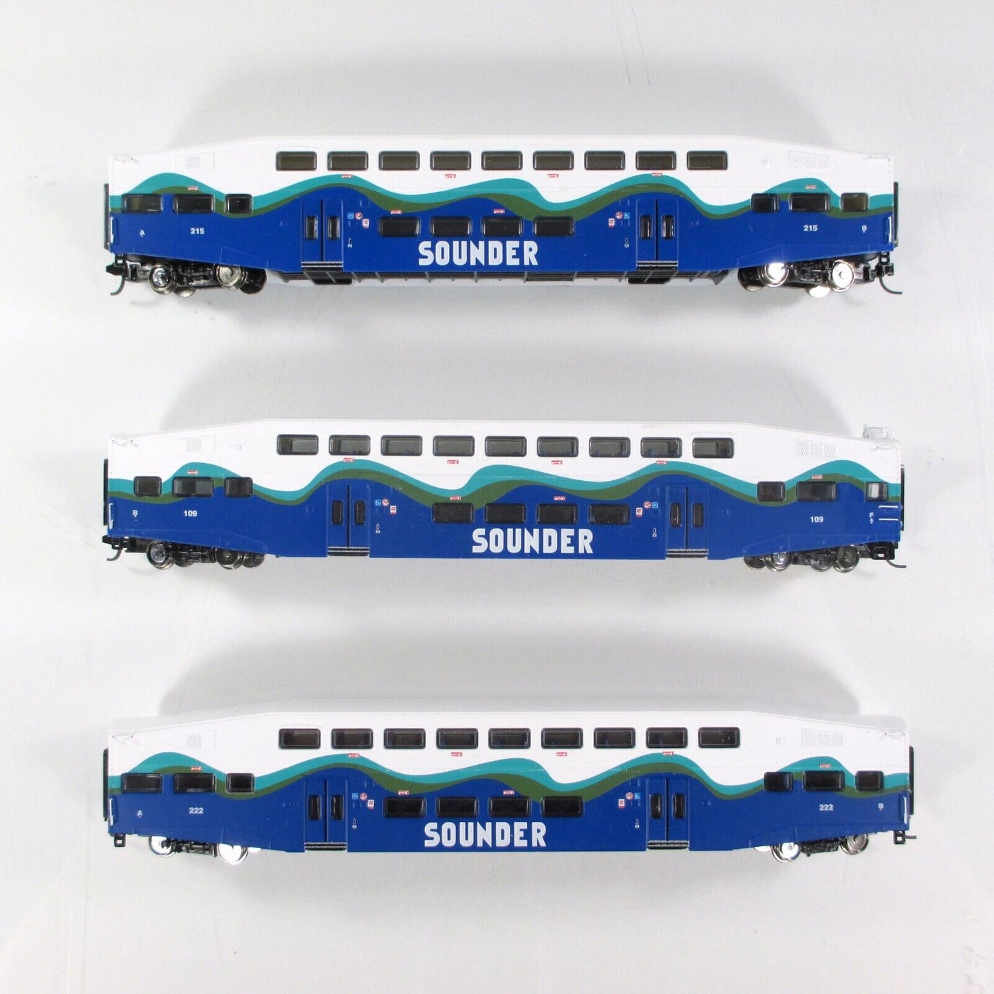 N Scale ***SEATTLE SOUNDER*** Bombardier Commuter Passenger 3-Set -Athearn 10163