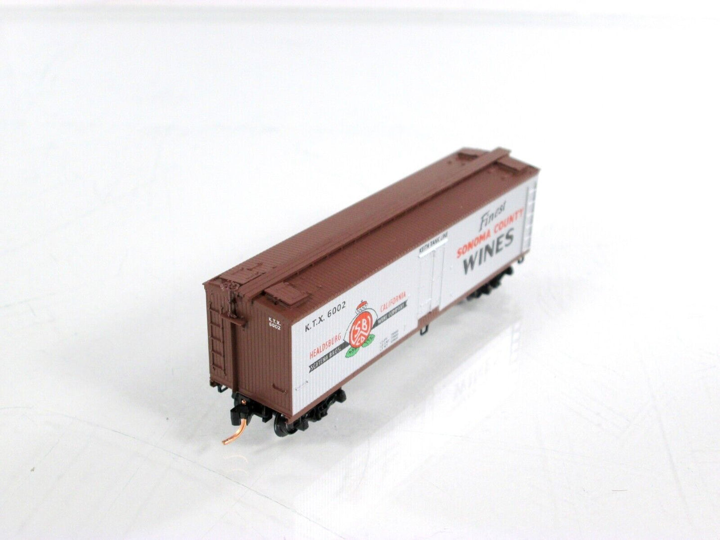 N Scale ***KEITH TANK LINE WINES*** 40' Ice Reefer KTX 6002 - Micro Trains 49070