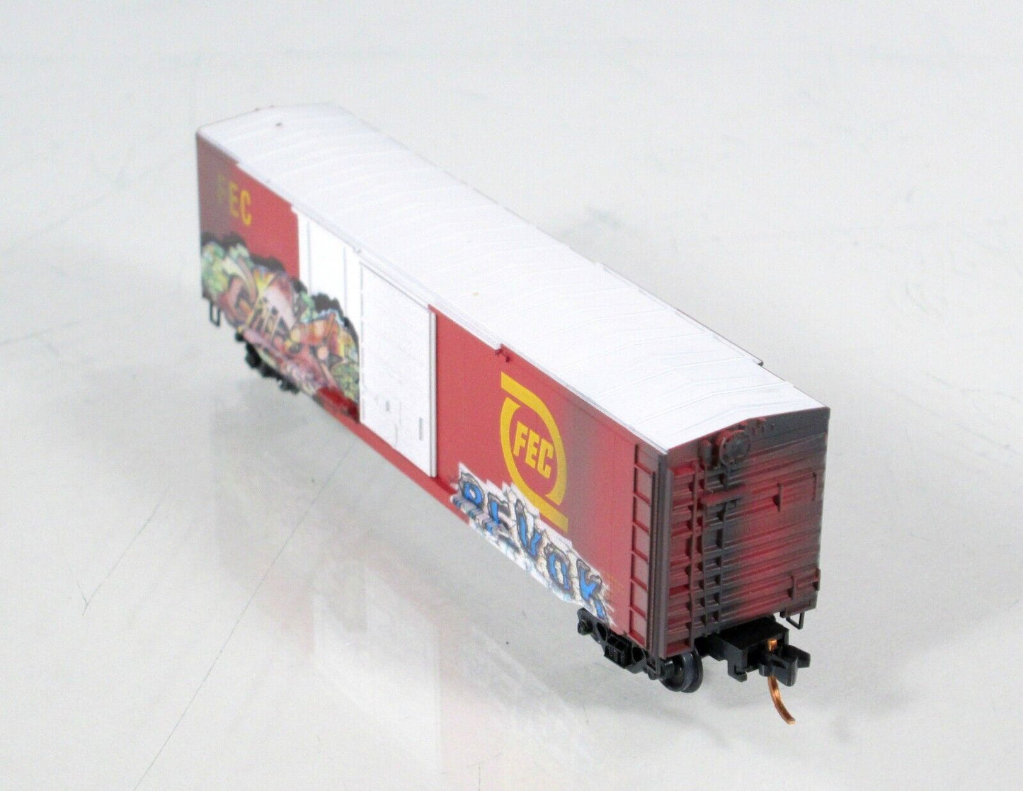 N Scale **FLORIDA EAST COAST** Weathered 50' Box Car FEC - Micro Trains 07644120