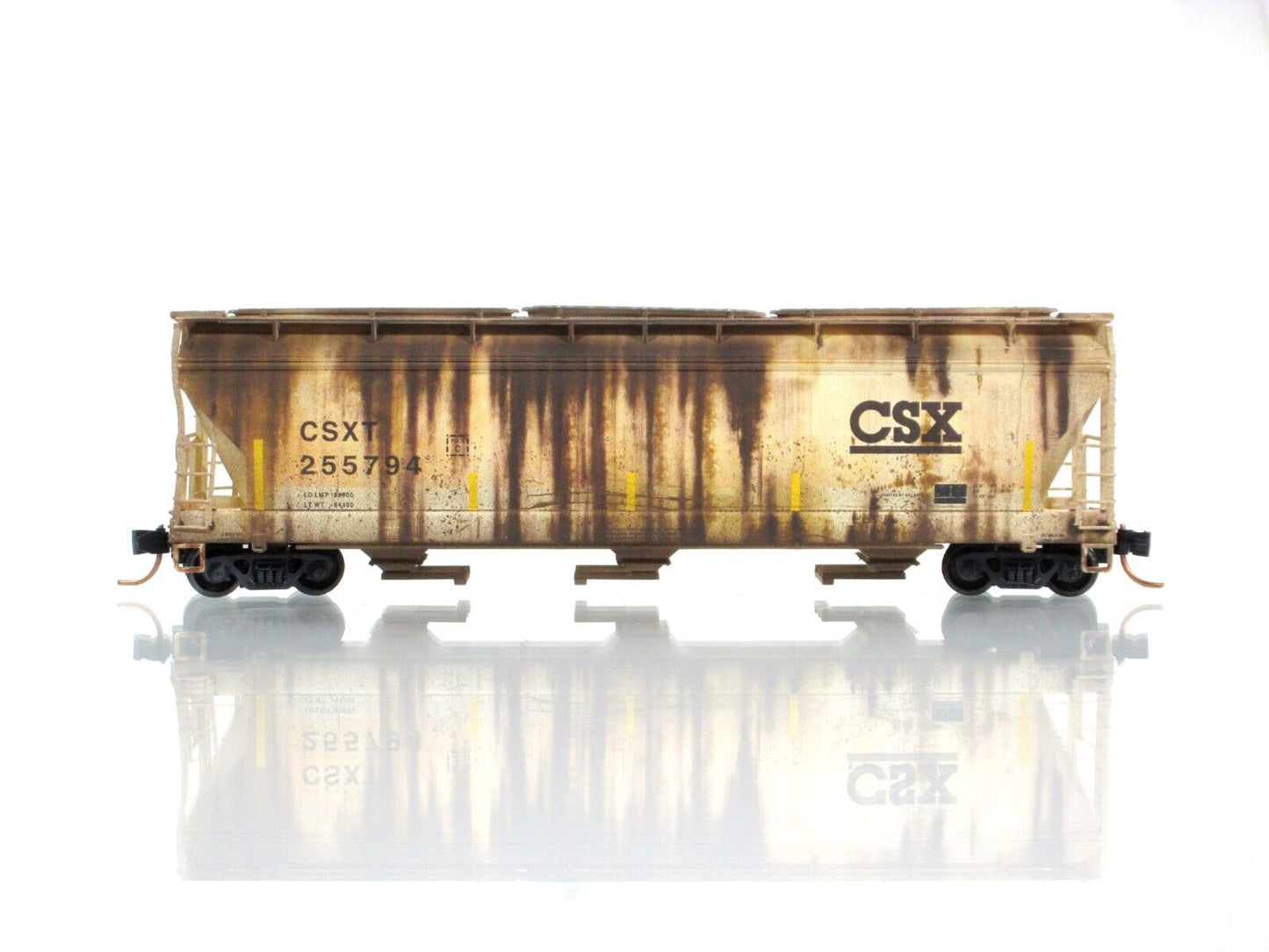 N Scale *CSX* Weathered 3-Bay Covered Hopper, CSXT 255794 -Micro Trains 09444060