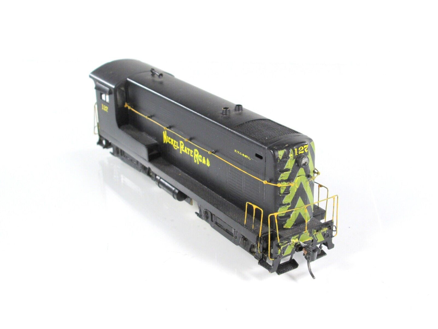 HO Scale BRASS Nickel Plate Road Diesel Switcher NKP #127 - by HALLMARK Models