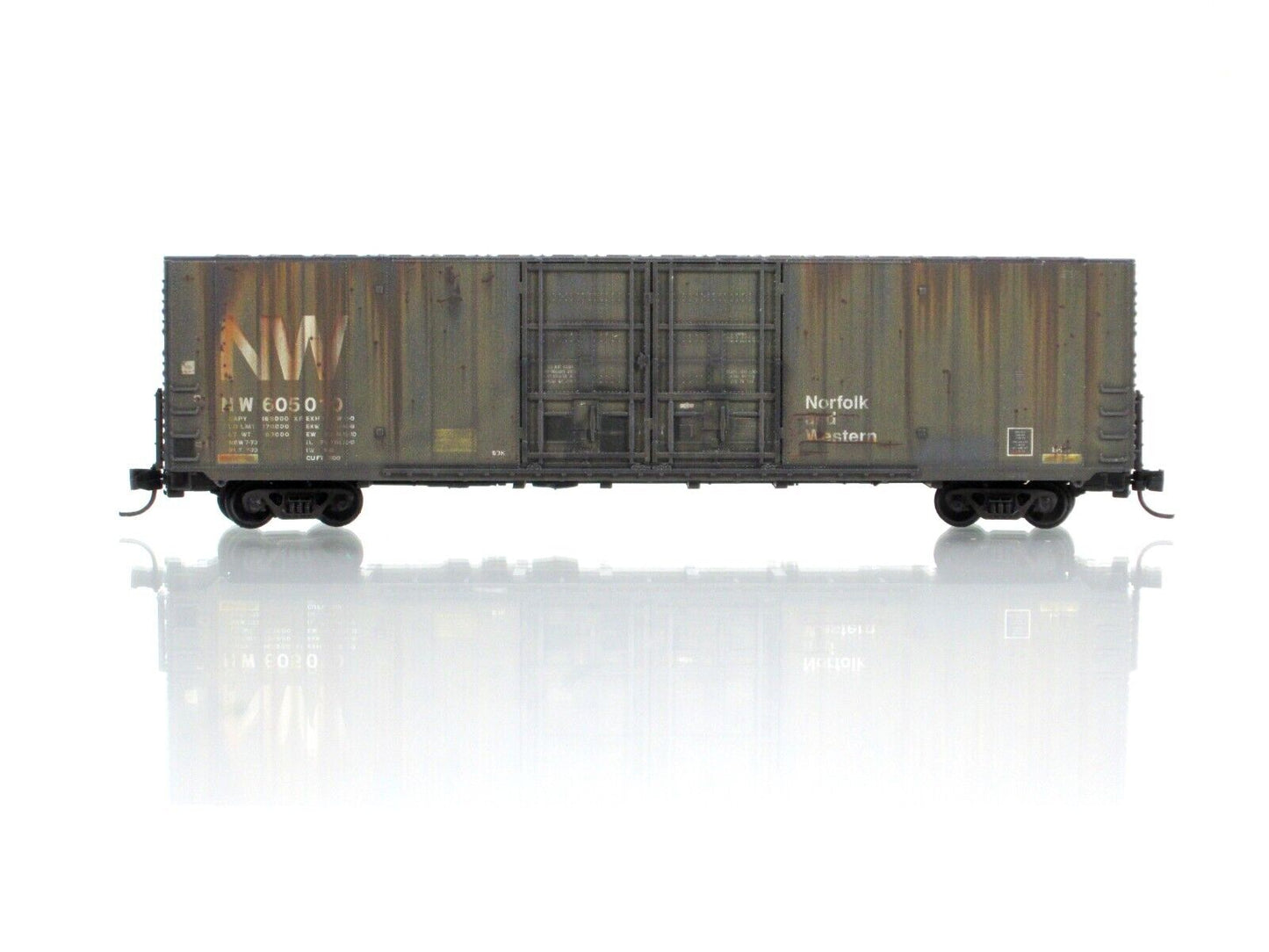 N Scale **NORFOLK & WESTERN** Weathered 60' Box Car - Micro Trains 10244040