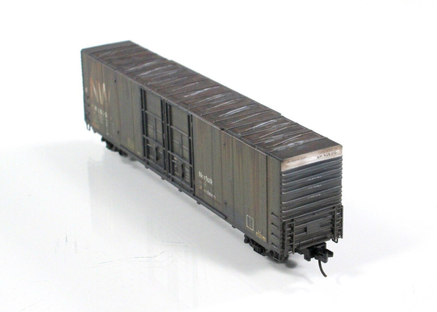 N Scale **NORFOLK & WESTERN** Weathered 60' Box Car - Micro Trains 10244040