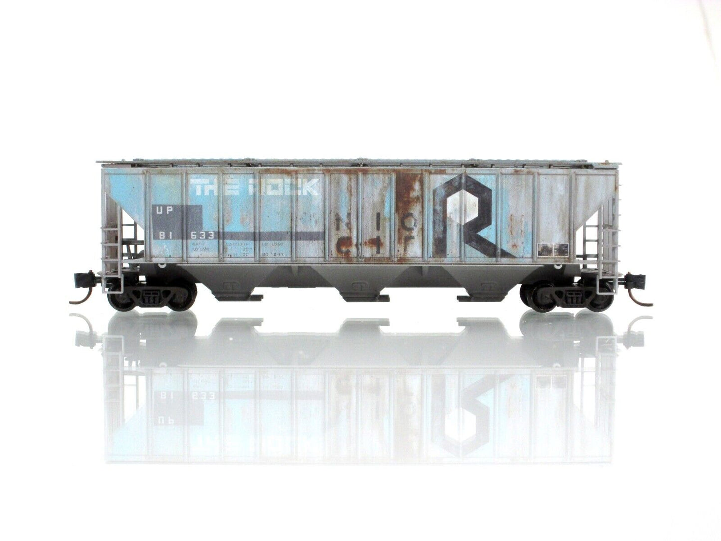 N Scale **UNION PACIFIC / ex-RI** Weathered 3-Bay Hopper - Micro Trains 09644180