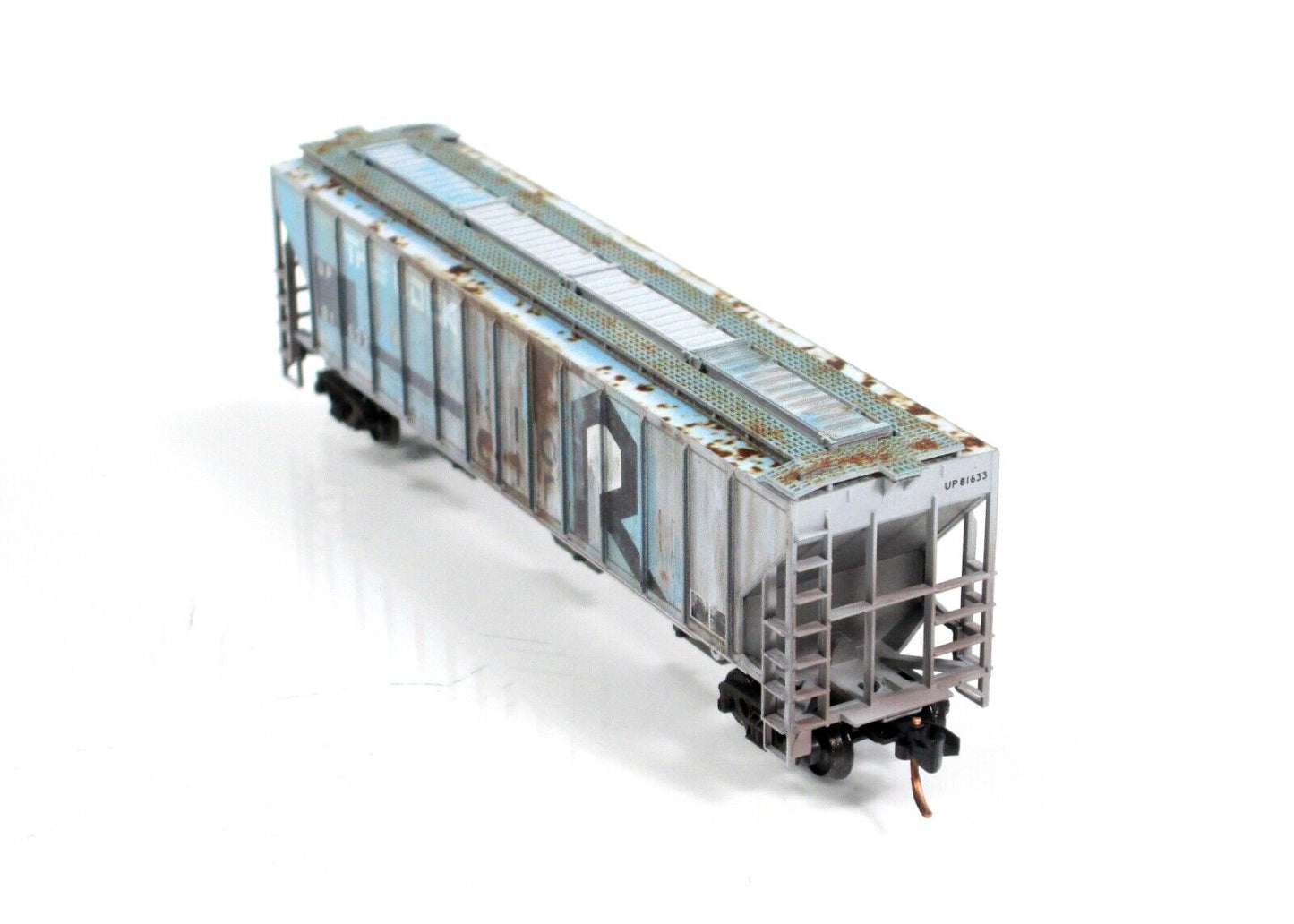 N Scale **UNION PACIFIC / ex-RI** Weathered 3-Bay Hopper - Micro Trains 09644180