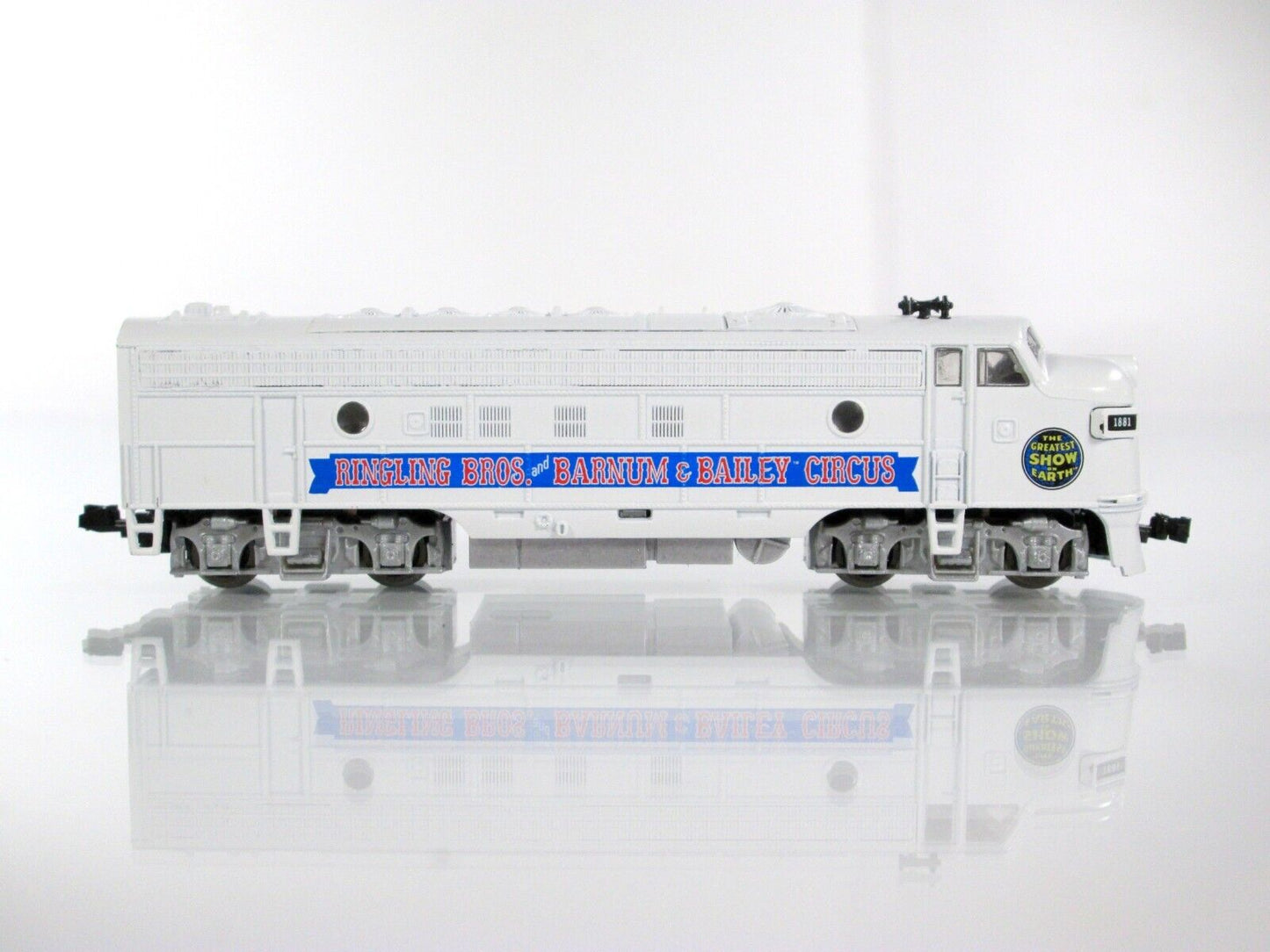 N Scale *RINGLING BARNUM & BAILEY* CIRCUS FP-7 Locomotive -Micro Trains 98500732