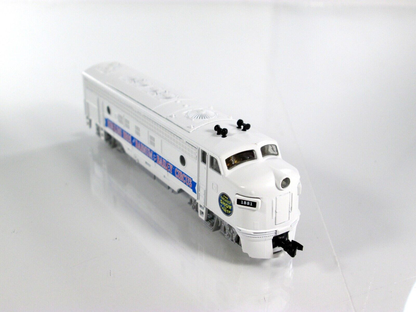 N Scale *RINGLING BARNUM & BAILEY* CIRCUS FP-7 Locomotive -Micro Trains 98500732
