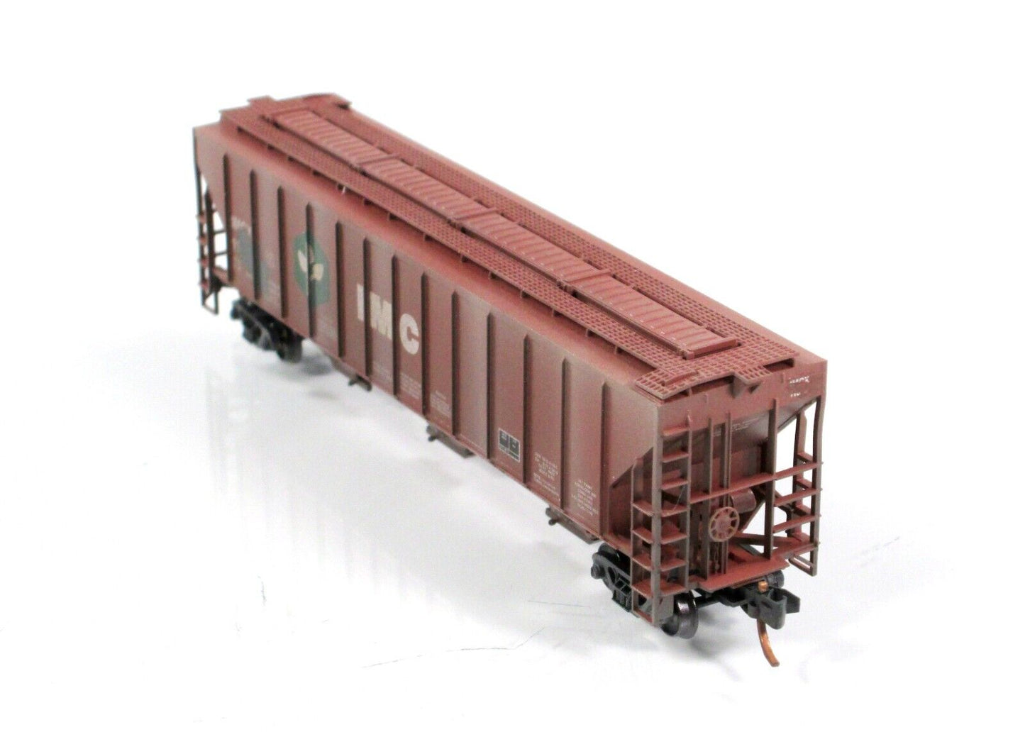 N Scale ***IMC*** Weathered 3-Bay Covered Hopper, IMCX --- Micro Trains 09644020
