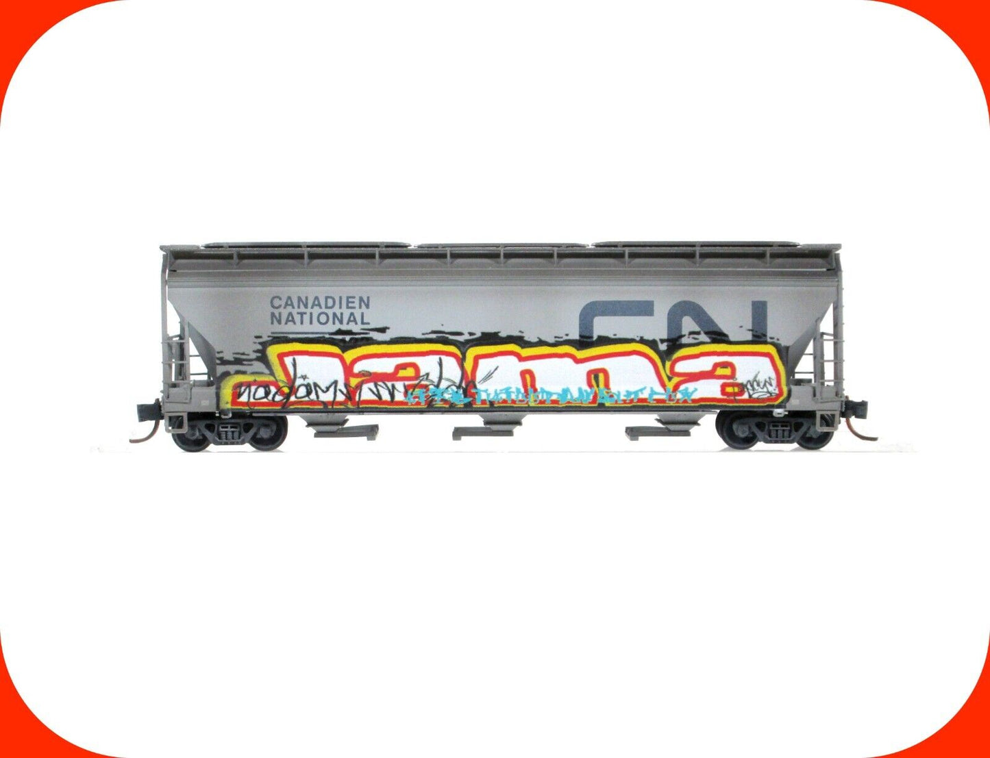 N Scale ***CANADIAN NATIONAL*** Weathered Hopper #388531 --Micro Trains 09444230