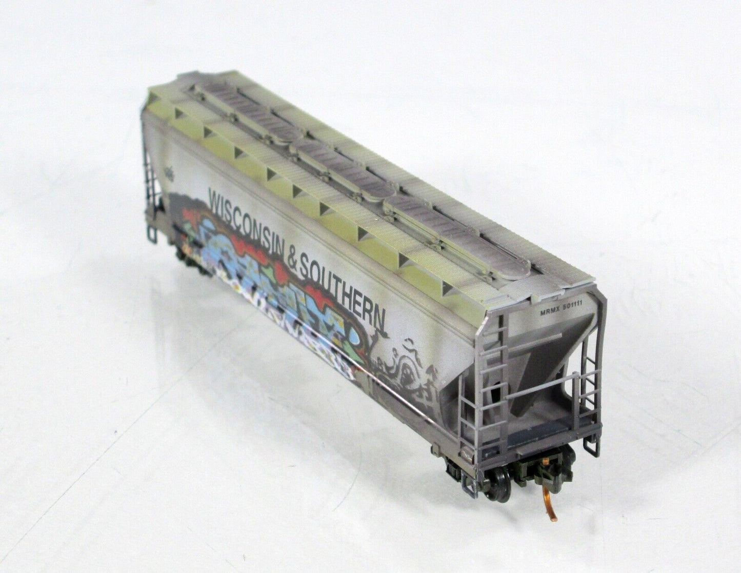 N Scale **WISCONSIN SOUTHERN** Weathered Hopper #501111 ---Micro Trains 09444340
