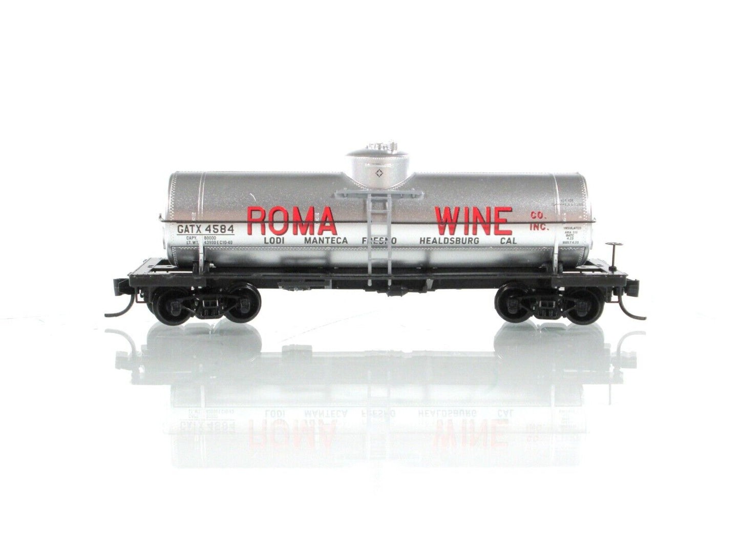 N Scale ***ROMA WINE CO.*** Tank Car (Grape to Glass) ---- Micro Trains 06500036