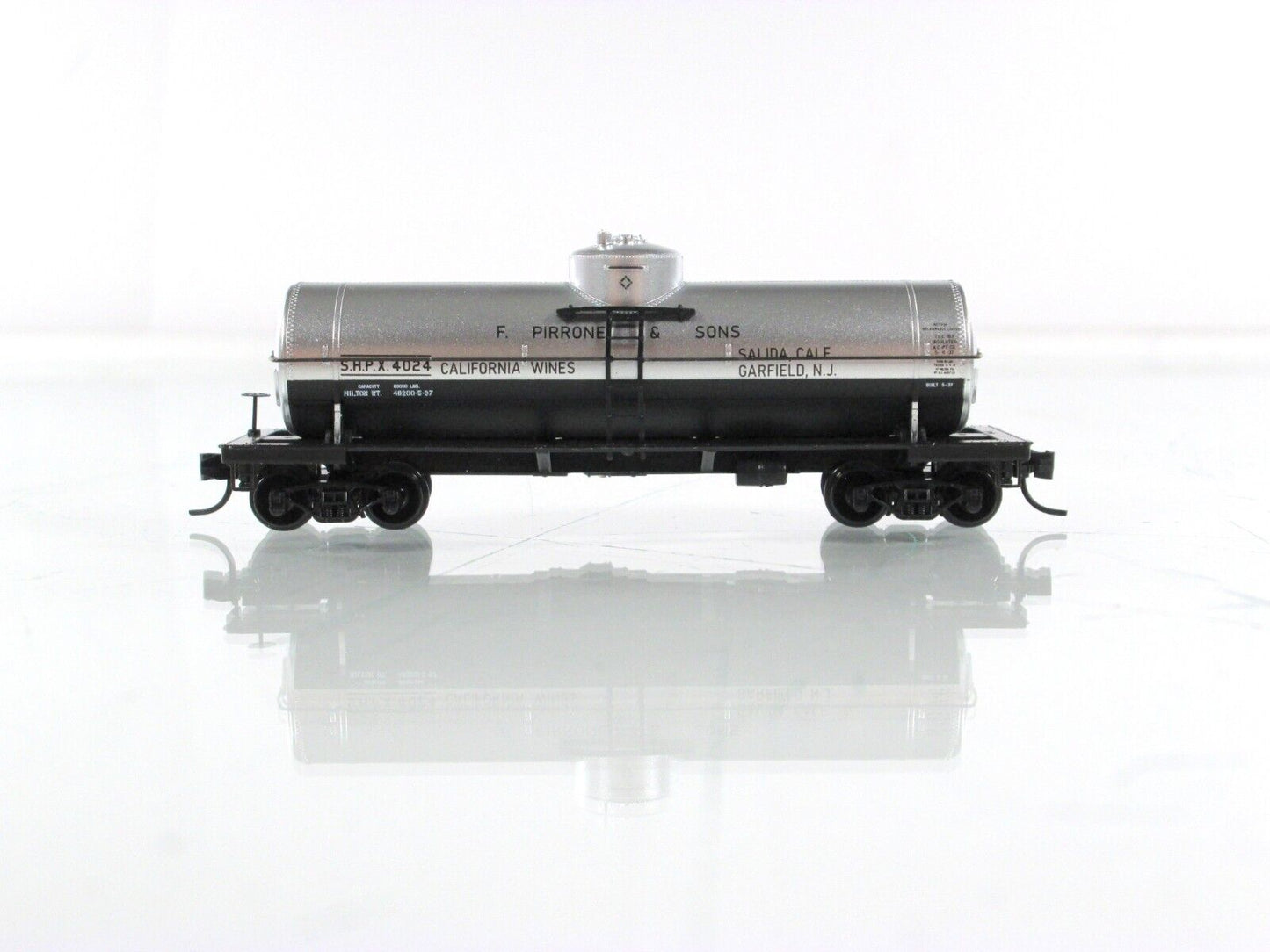N Scale **PIRRONE & SONS WINE** Tank Car (Grape to Glass) -Micro Trains 06500066