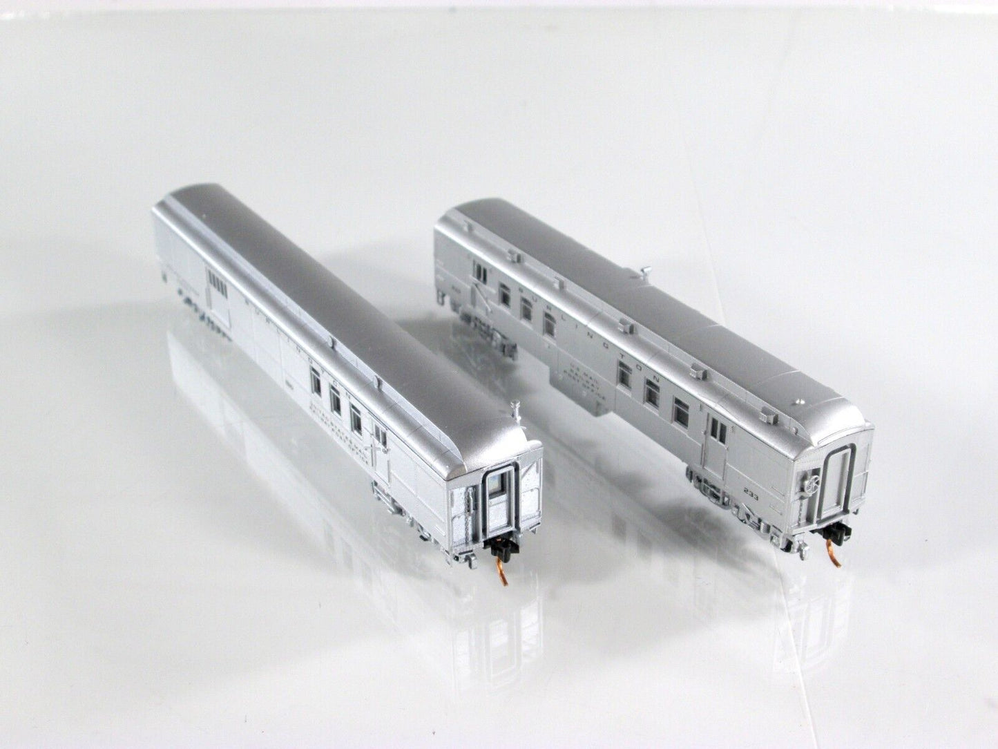 N Scale BURLINGTON *CB&Q* RPO / Mail Baggage Heavyweight 2-Car Set -Micro-Trains
