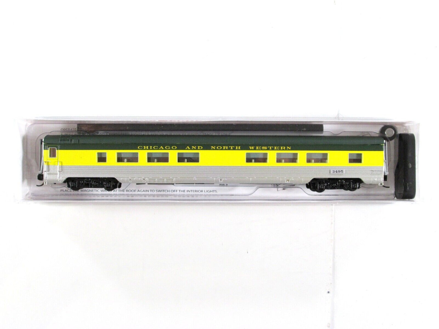N Scale CHICAGO NORTH WESTERN Lighted Coach -Intermountain, Centralia CCS6902-03