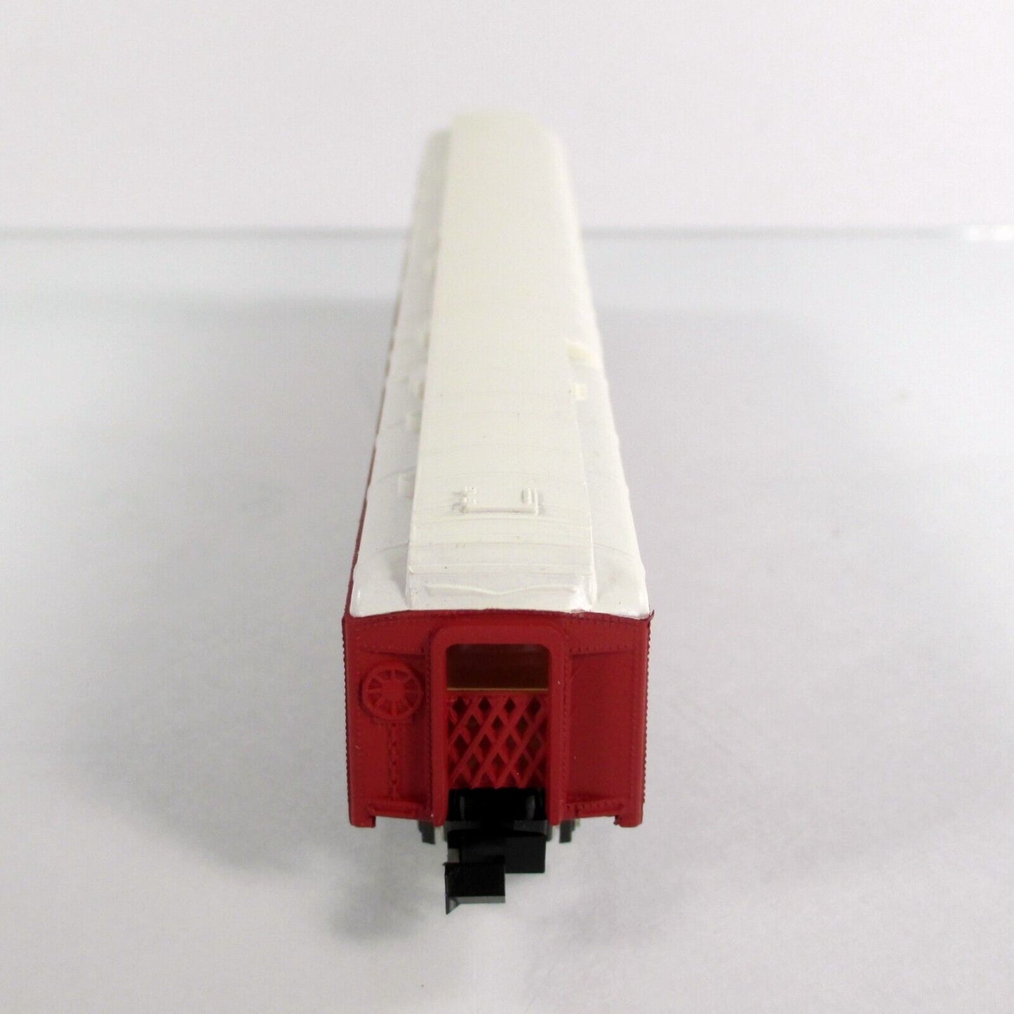 N Scale **CHRISTMAS EXPRESS** 1986 Santa's Office Business Car -- Con-Cor 008601