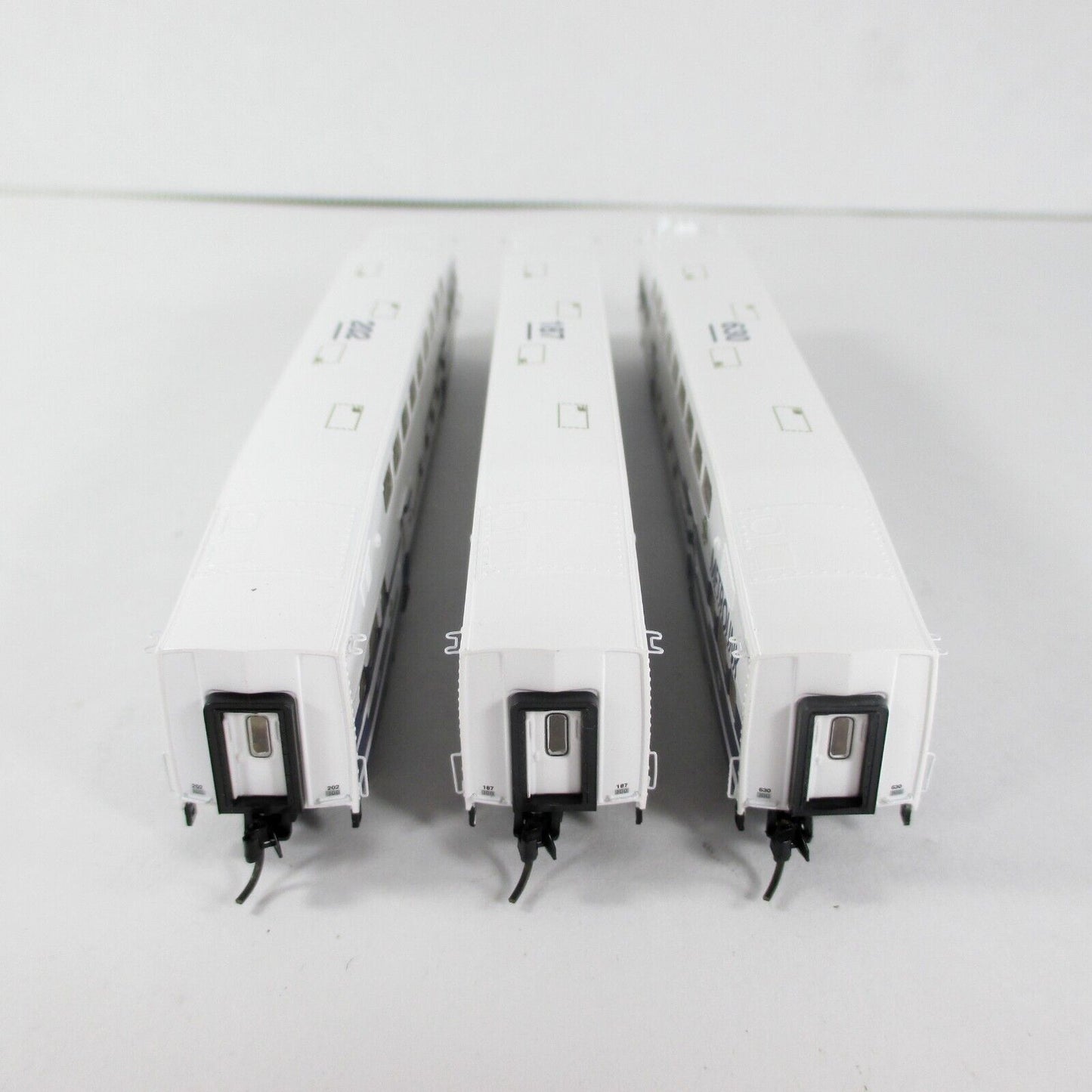 N Scale Bombardier METROLINK Bi-Level Passenger 3-Car Set - Athearn 10160 **NEW*