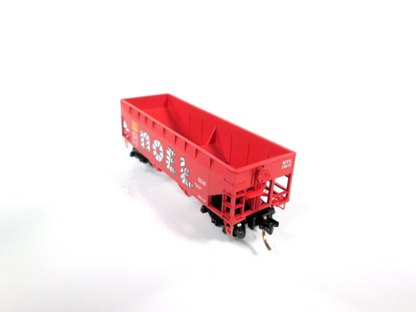 N Scale NOEL 33' Twin-Bay Hopper Holiday Car -- MTL 19971 --- Micro Trains 55390