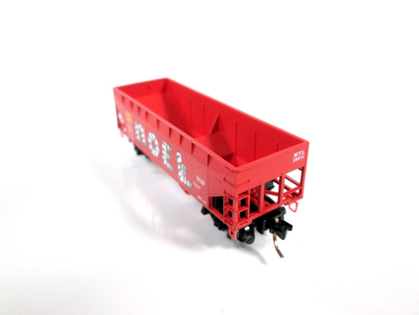 N Scale NOEL 33' Twin-Bay Hopper Holiday Car -- MTL 19971 --- Micro Trains 55390