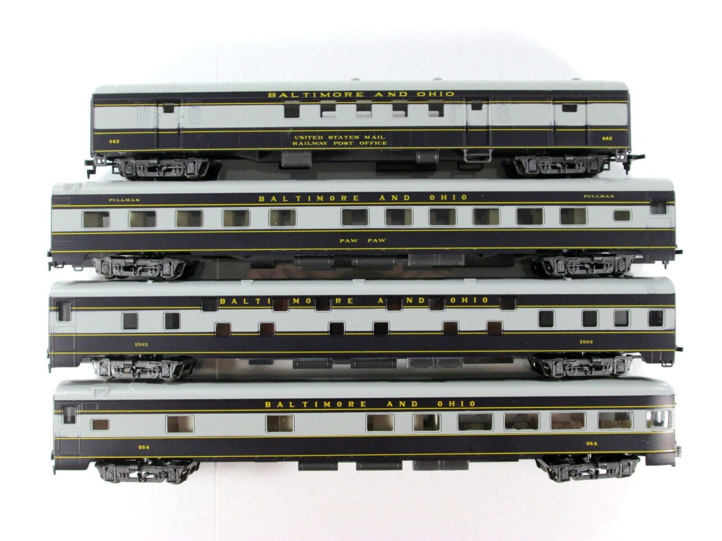 HO Scale ***BALTIMORE & OHIO*** 1930s Passenger 4-Car Set B  ---  Rivarossi 6961