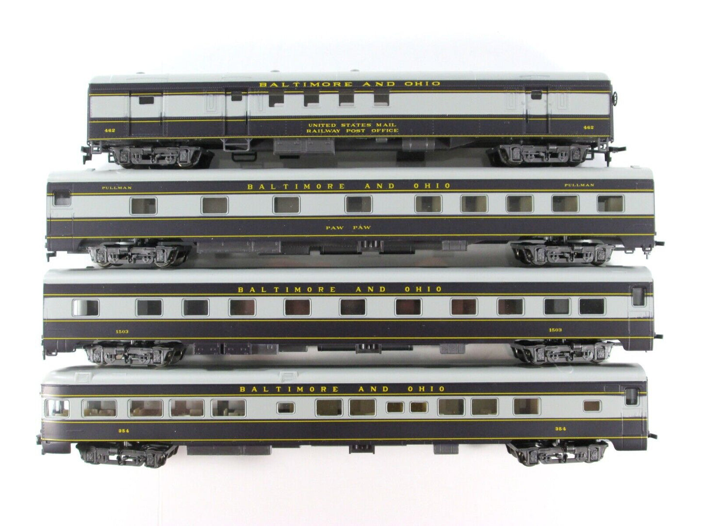 HO Scale ***BALTIMORE & OHIO*** 1930s Passenger 4-Car Set B  ---  Rivarossi 6961