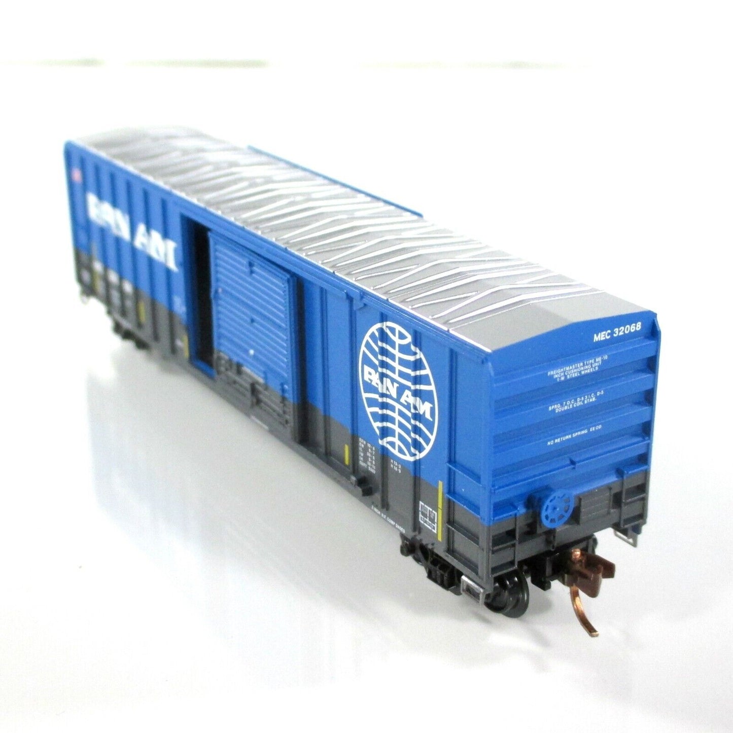 N Scale *****PAN AM RAILWAY***** 50' Box Car, MEC 32068 -- Micro Trains 02500470