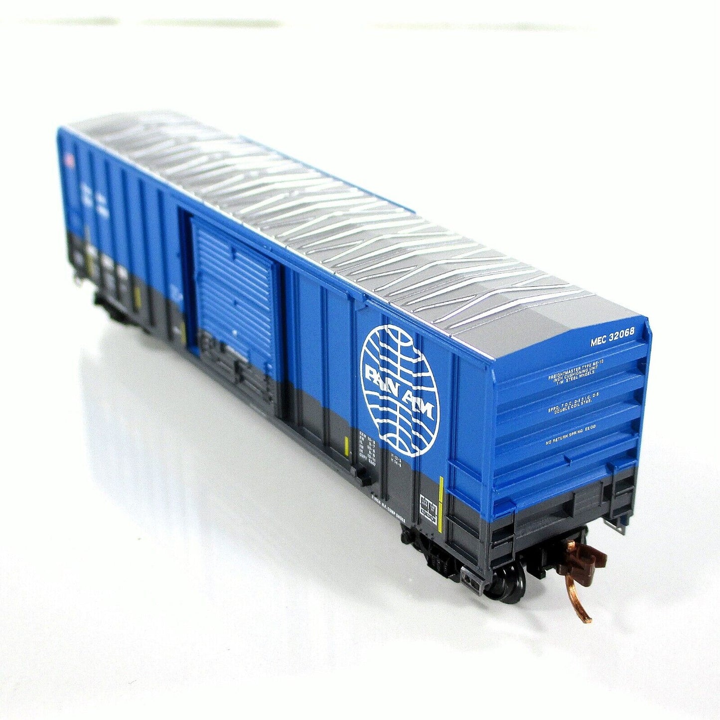 N Scale *****PAN AM RAILWAY***** 50' Box Car, MEC 32068 -- Micro Trains 02500470