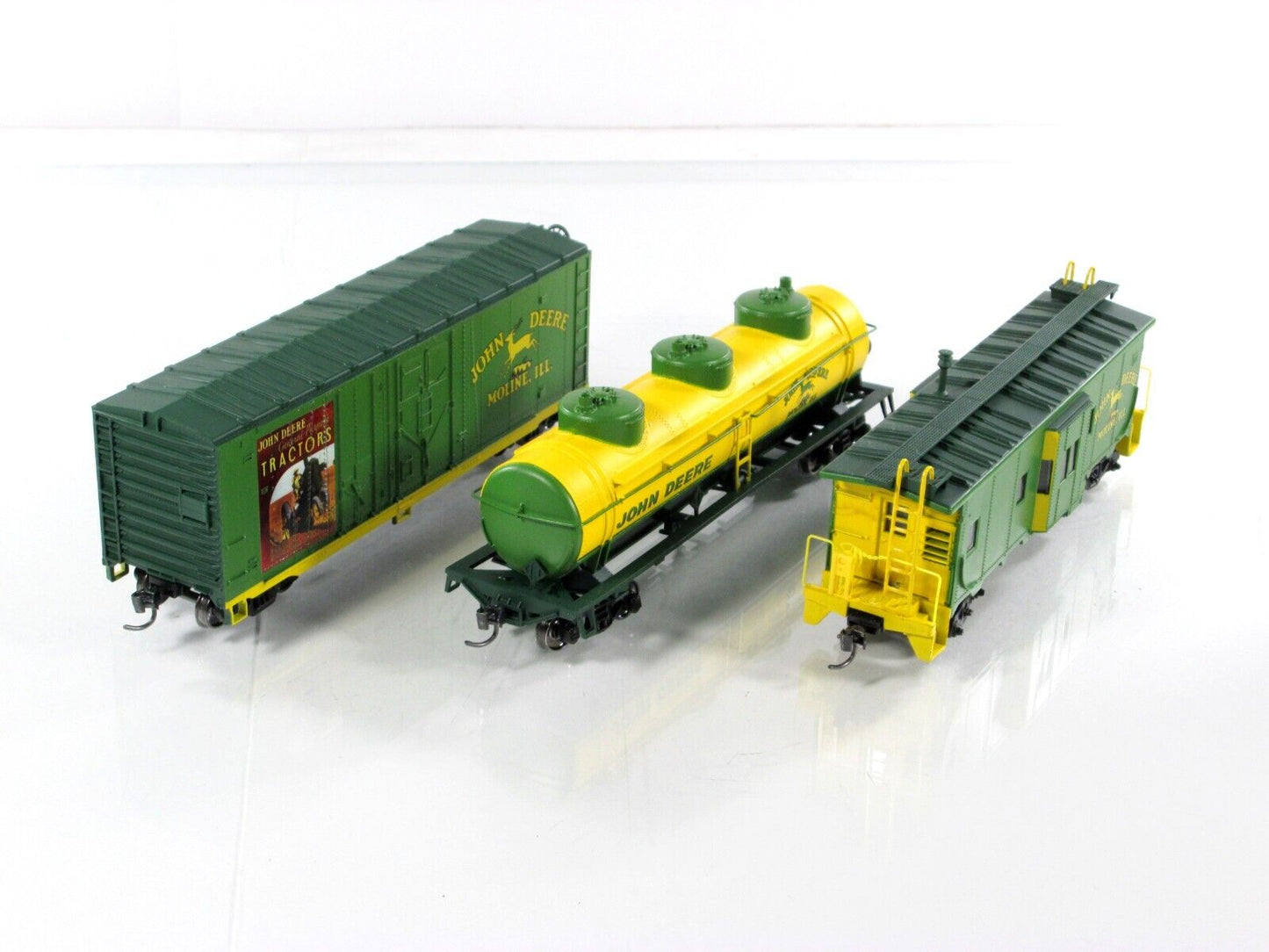 HO Scale **JOHN DEERE** Box, Tank, Bay Window Caboose Set - Athearn, Knuckle Cpl