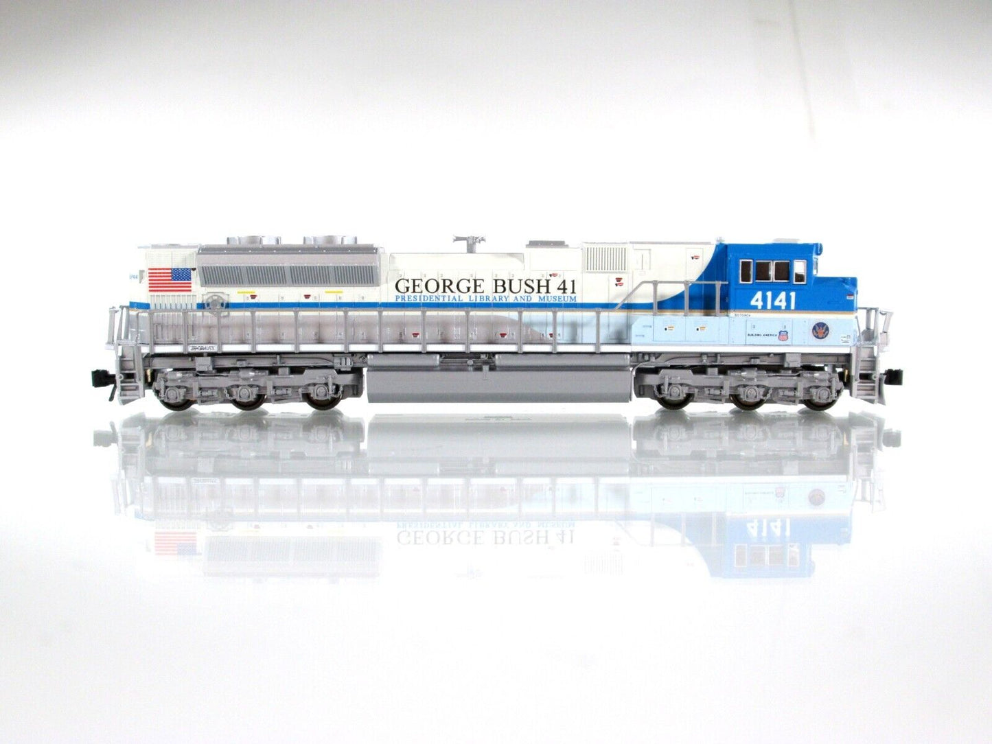 N Scale ***GEORGE BUSH*** SD70ACe Diesel Locomotive 4141 -- Kato 176-8411 w/ DCC